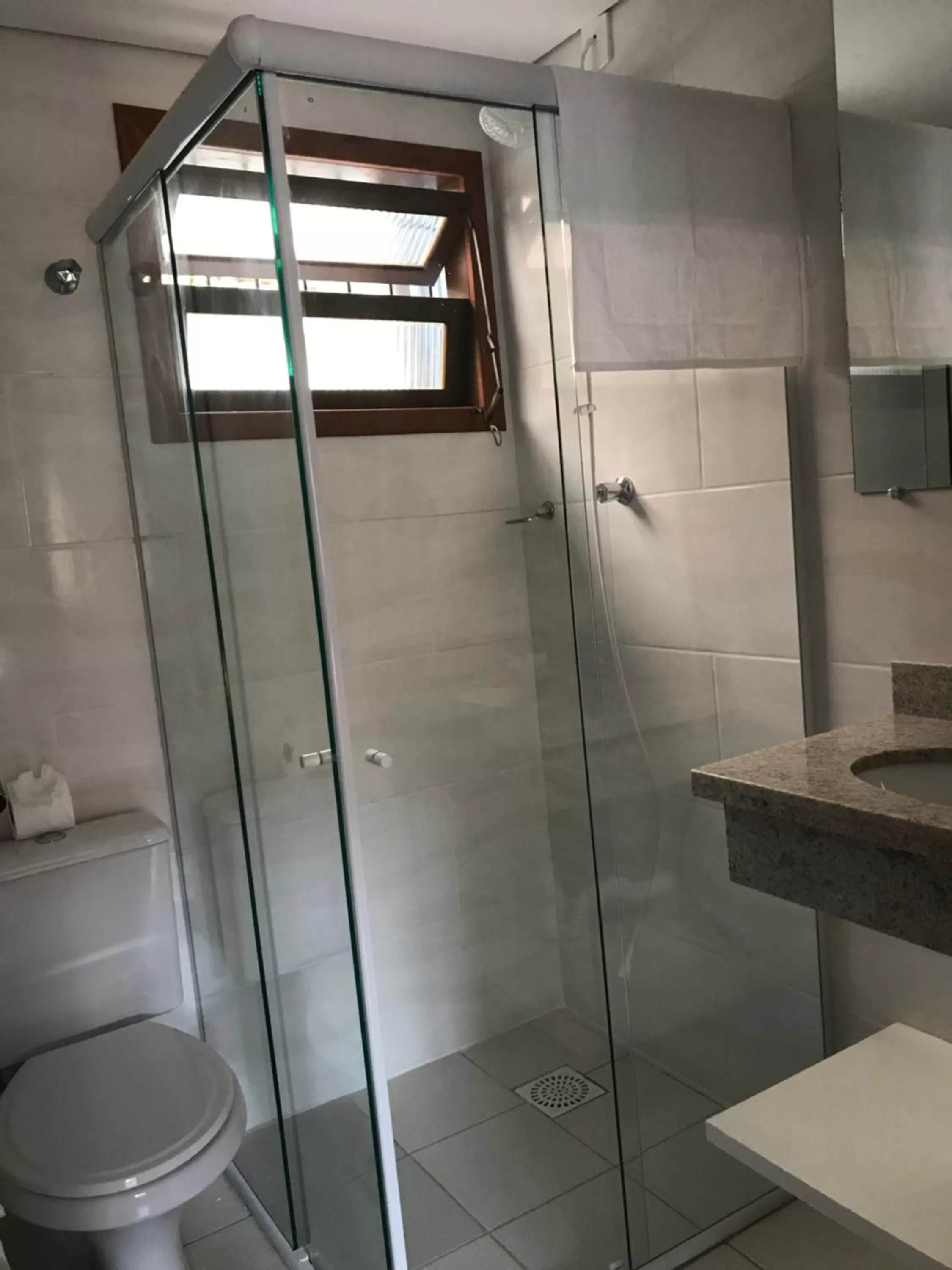 Bathroom in Beach House Floripa - Sunset