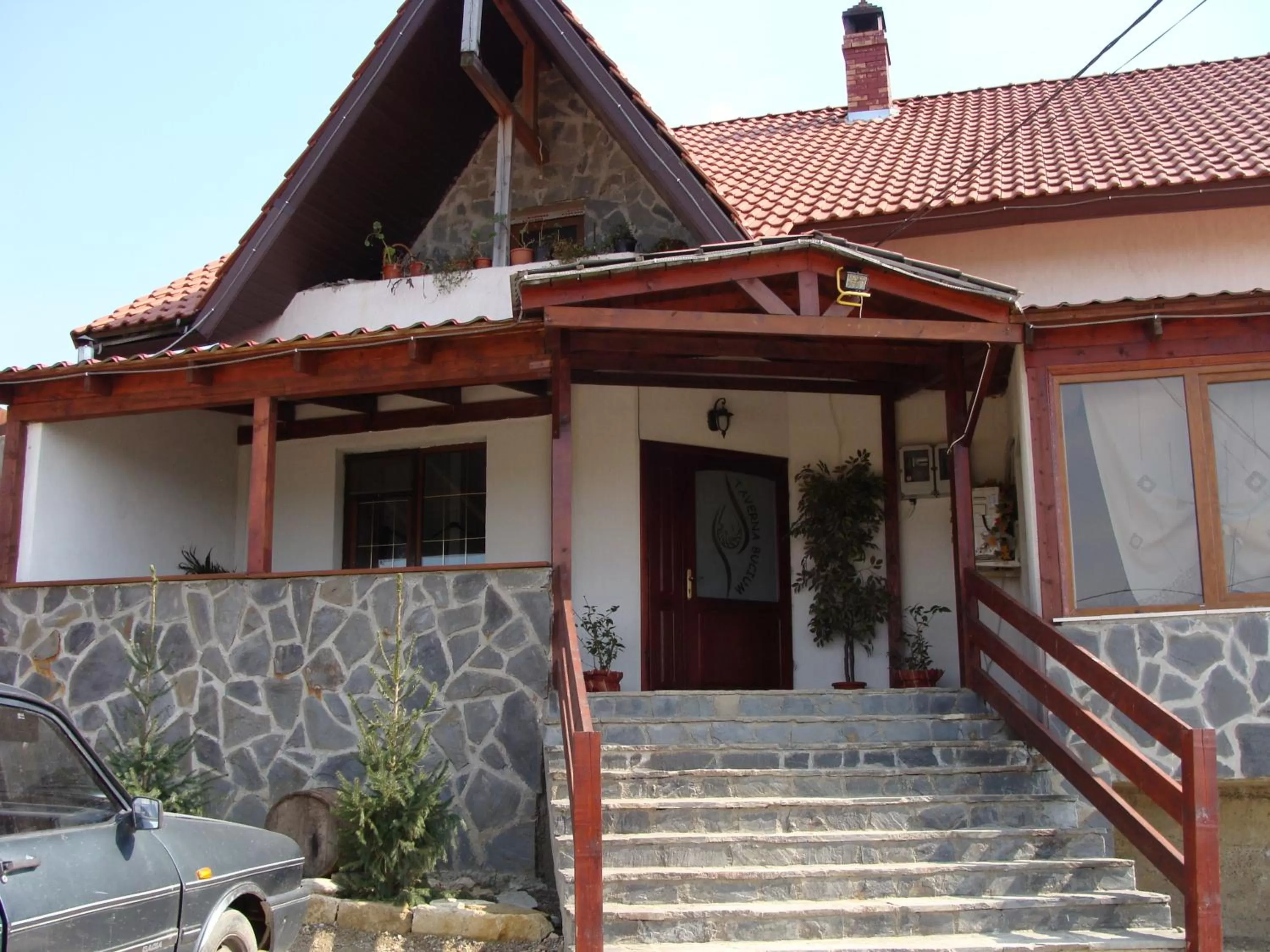 Facade/entrance, Property Building in Pensiunea Taverna Bucium