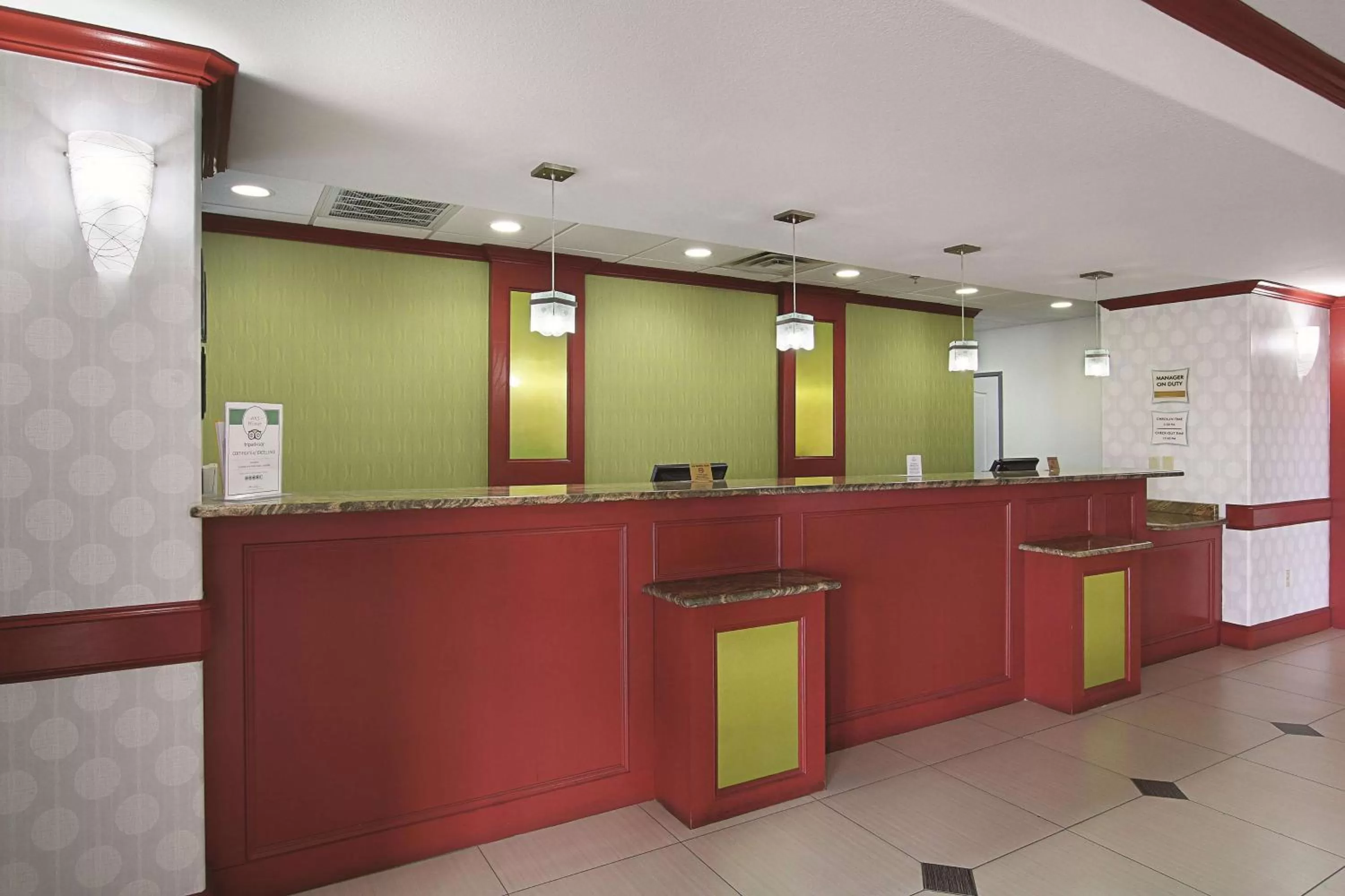 Lobby or reception in La Quinta Inn & Suites by Wyndham South Dallas - Hutchins