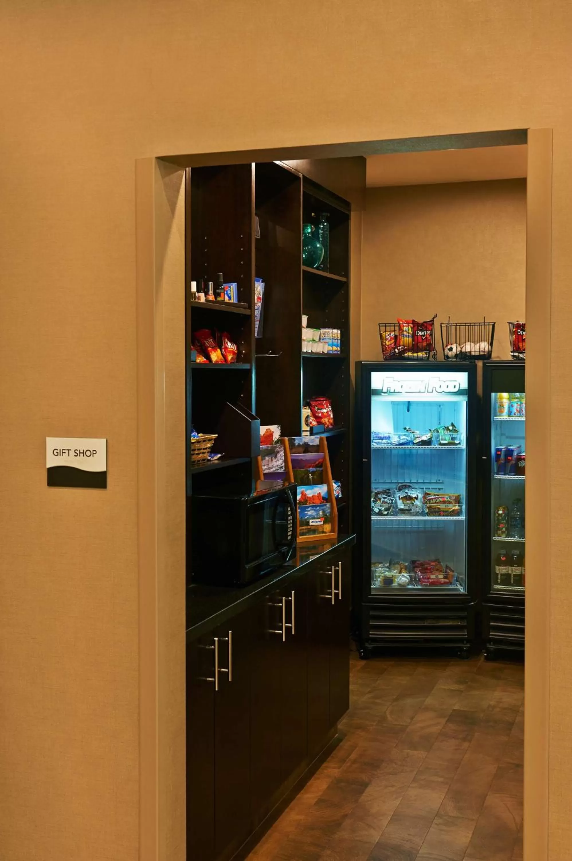 On-site shops in DoubleTree by Hilton Hotel Flagstaff