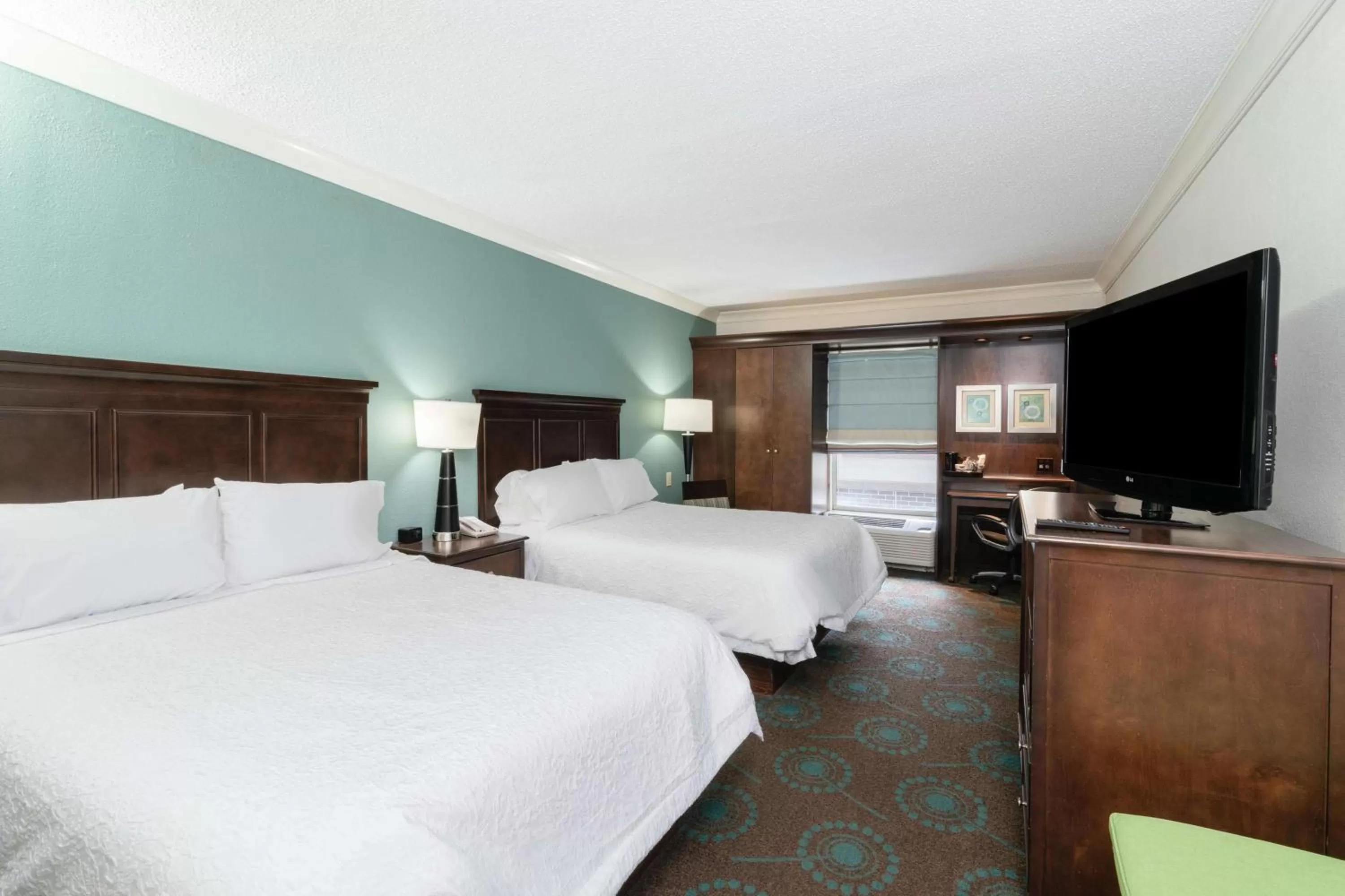 Bedroom, Bed in Hampton Inn & Suites Mooresville