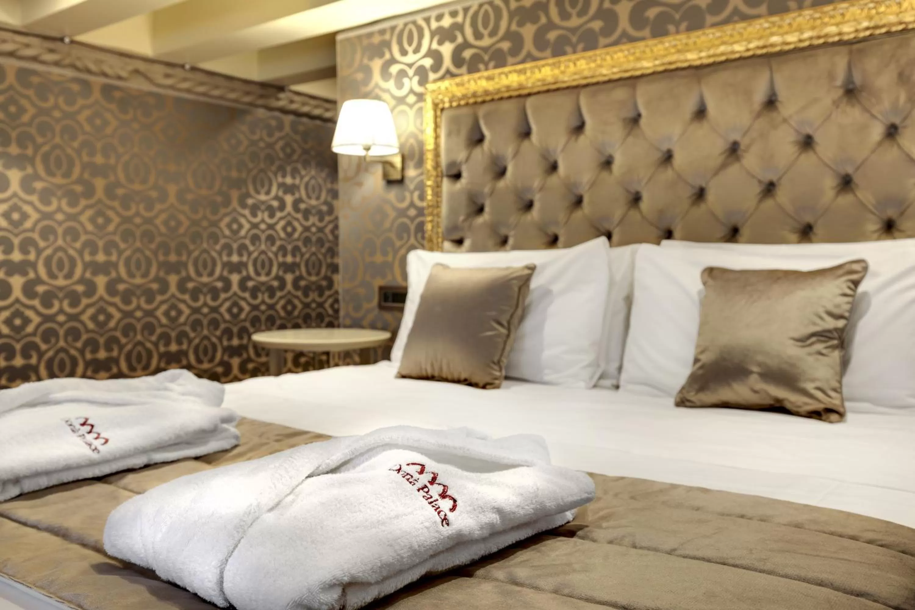 Bed in Hotel Donà Palace