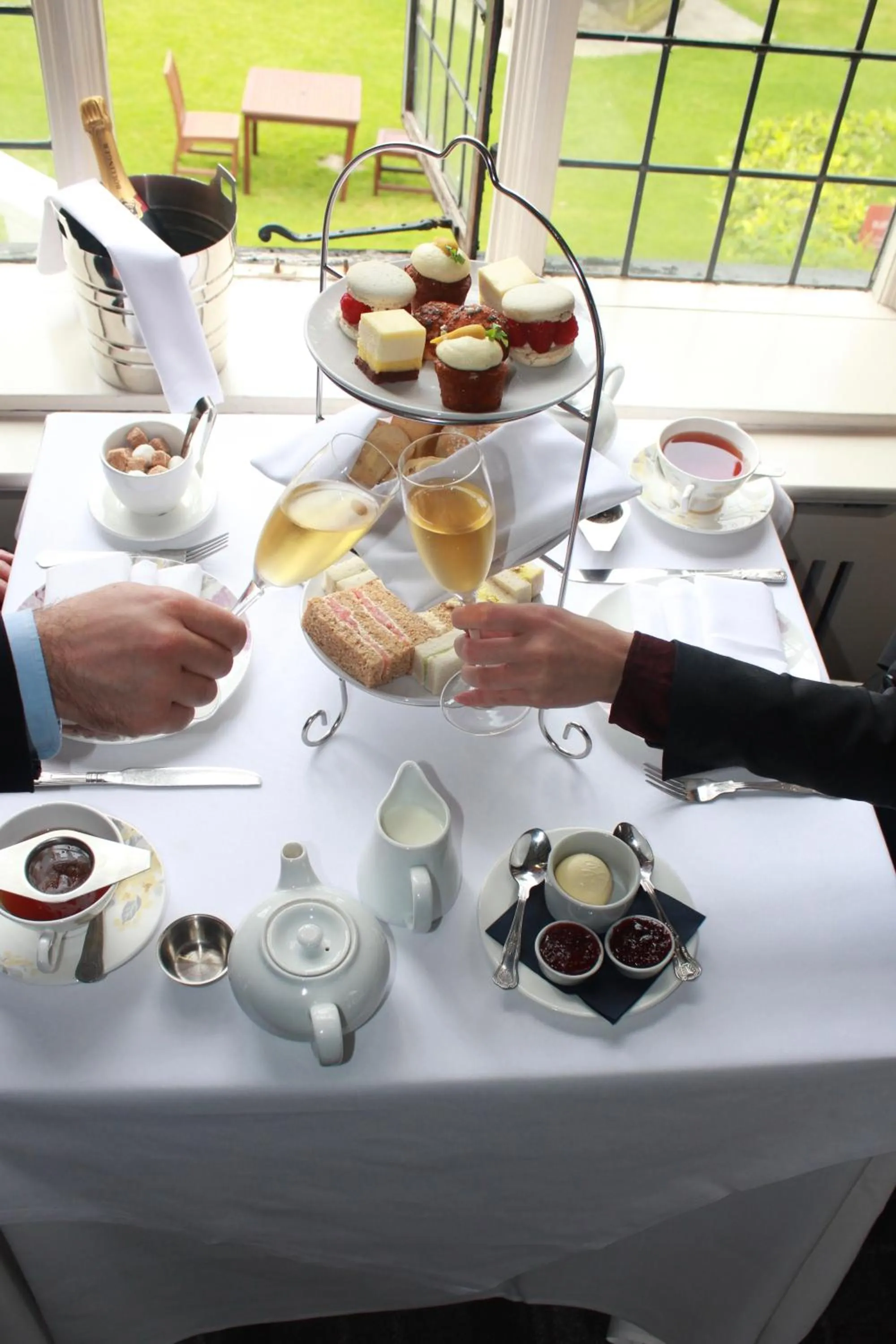 Restaurant/places to eat in The Manor Elstree