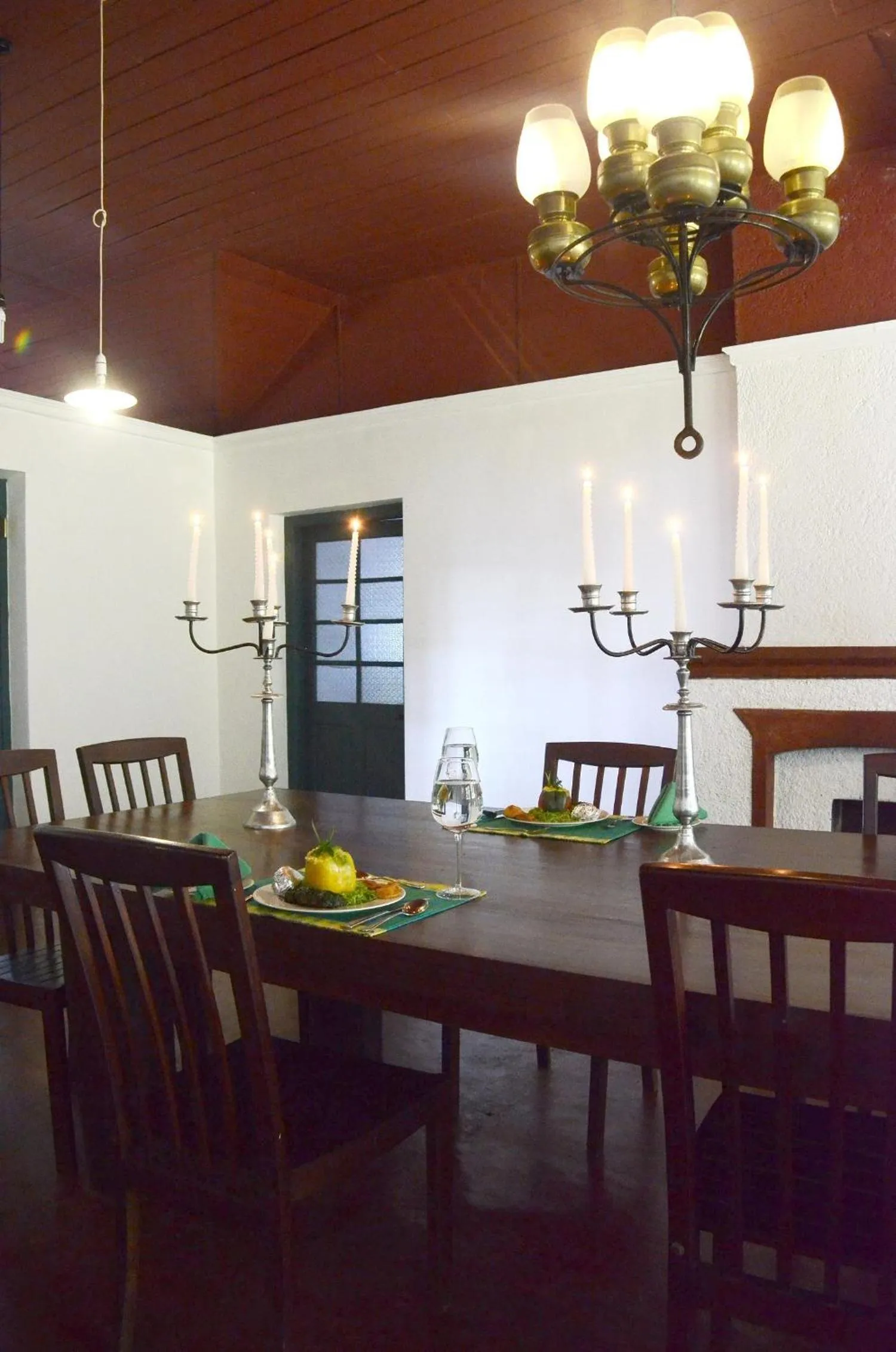 Dining area in Sir John's Bungalow