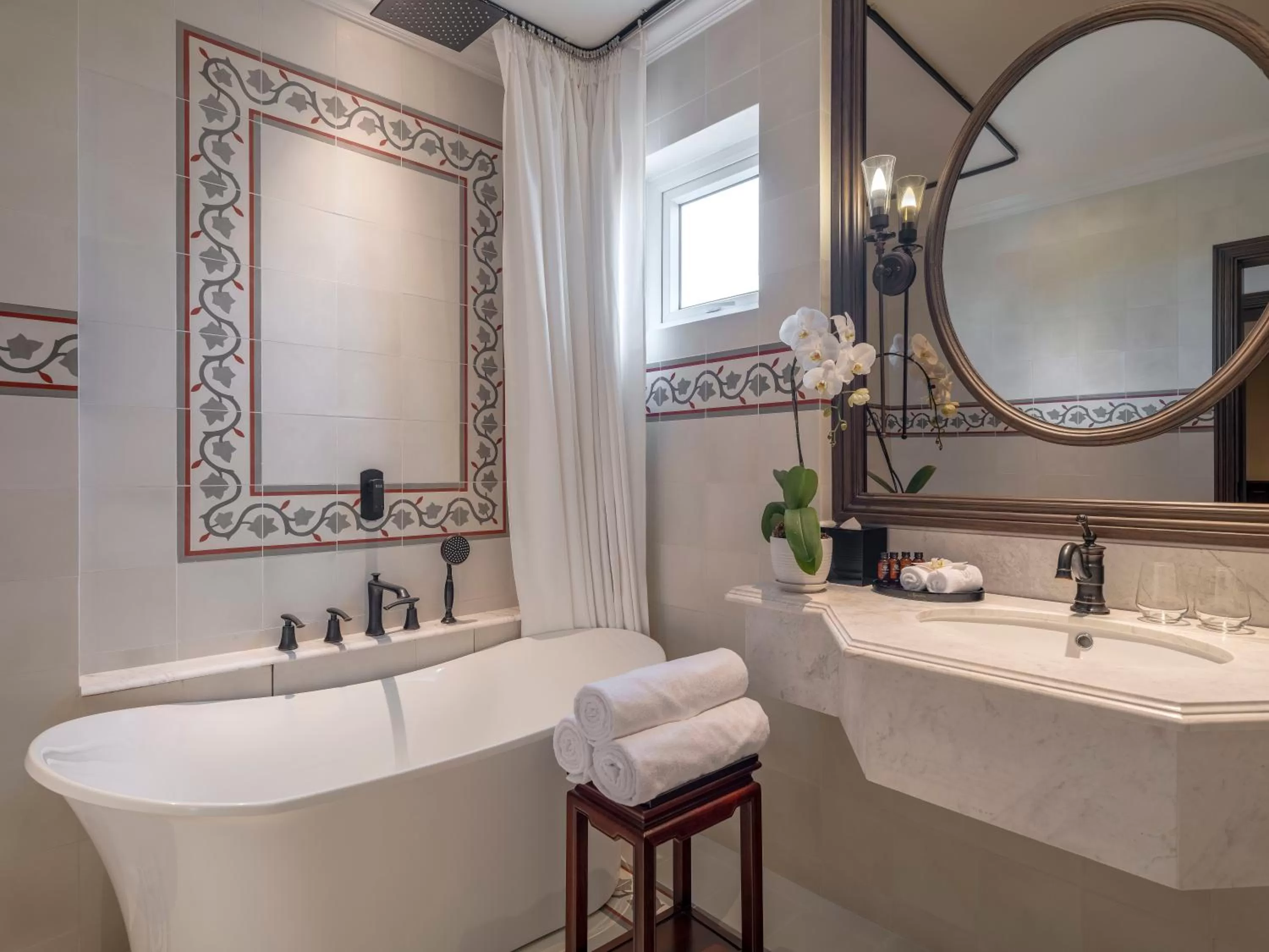 Bathroom in De Syloia Hotel