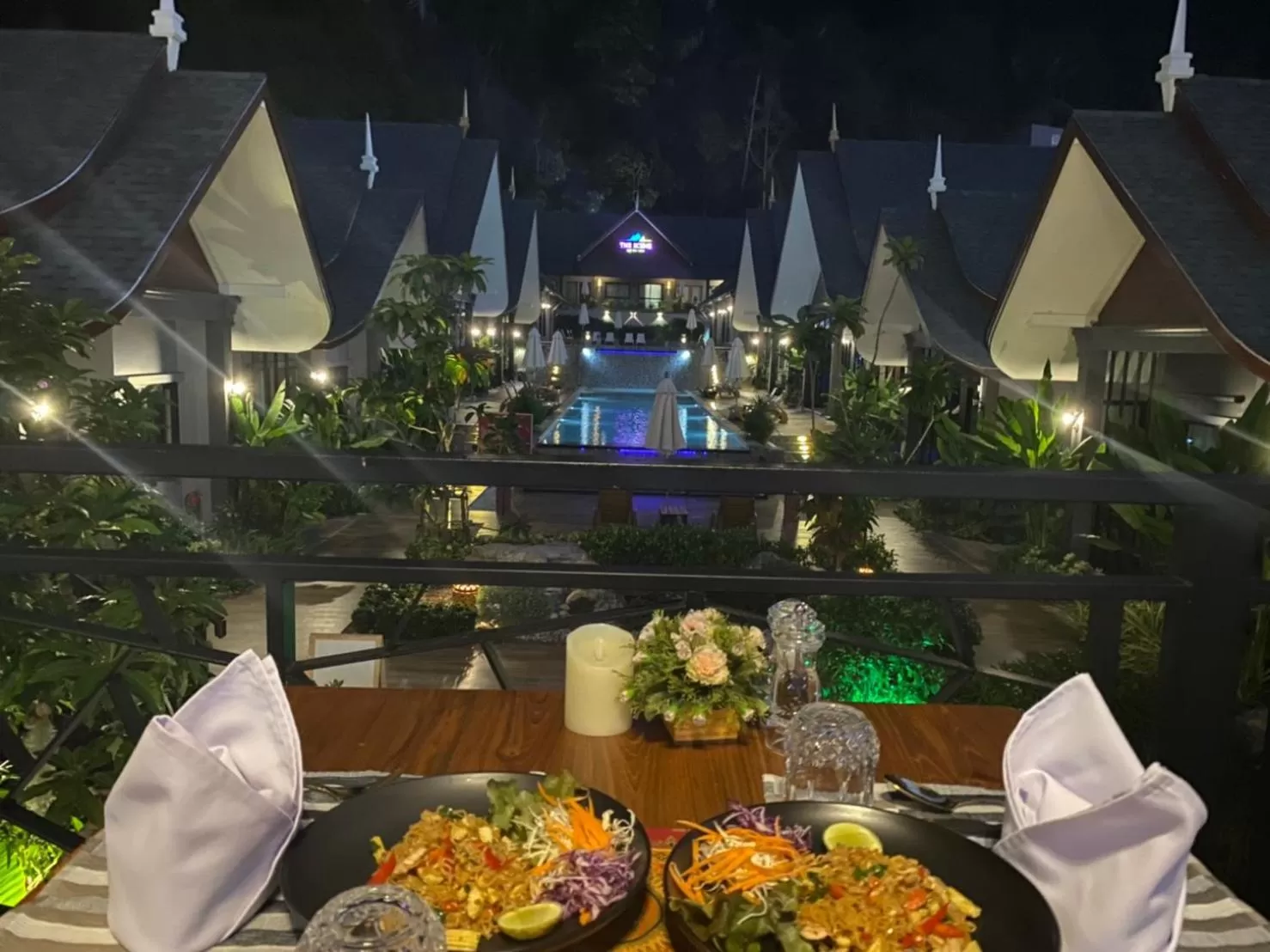 Restaurant/places to eat in The Scene Cliff View Villas