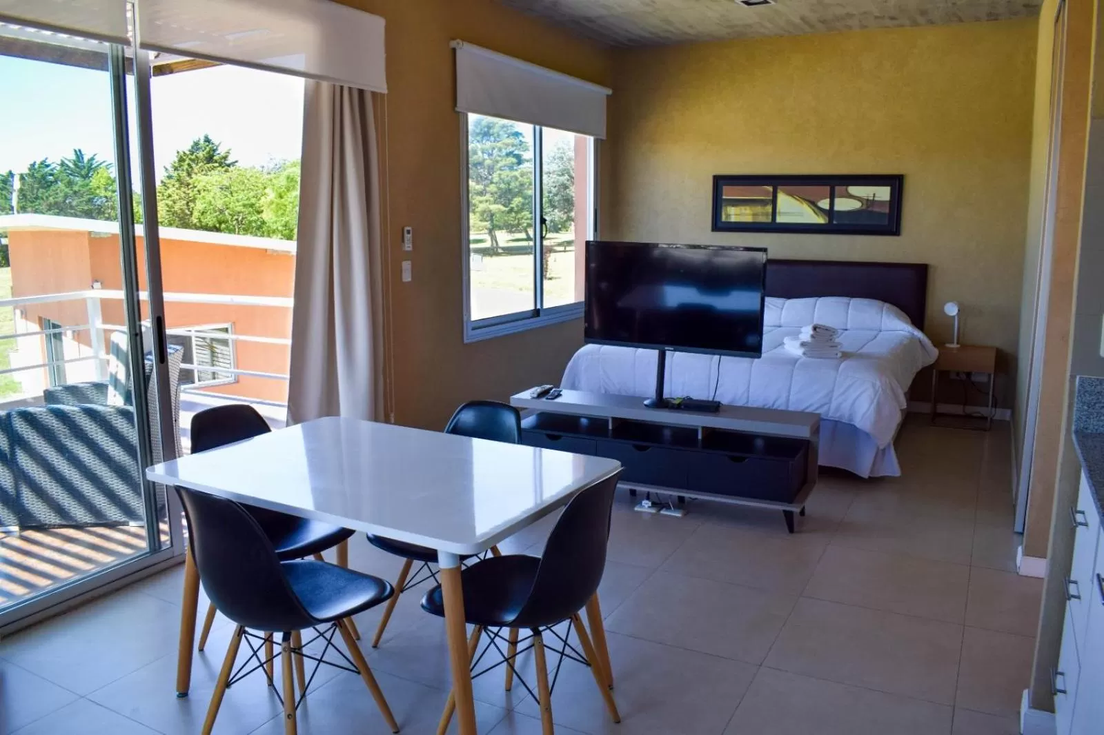 Lomas del Real Aparthotel