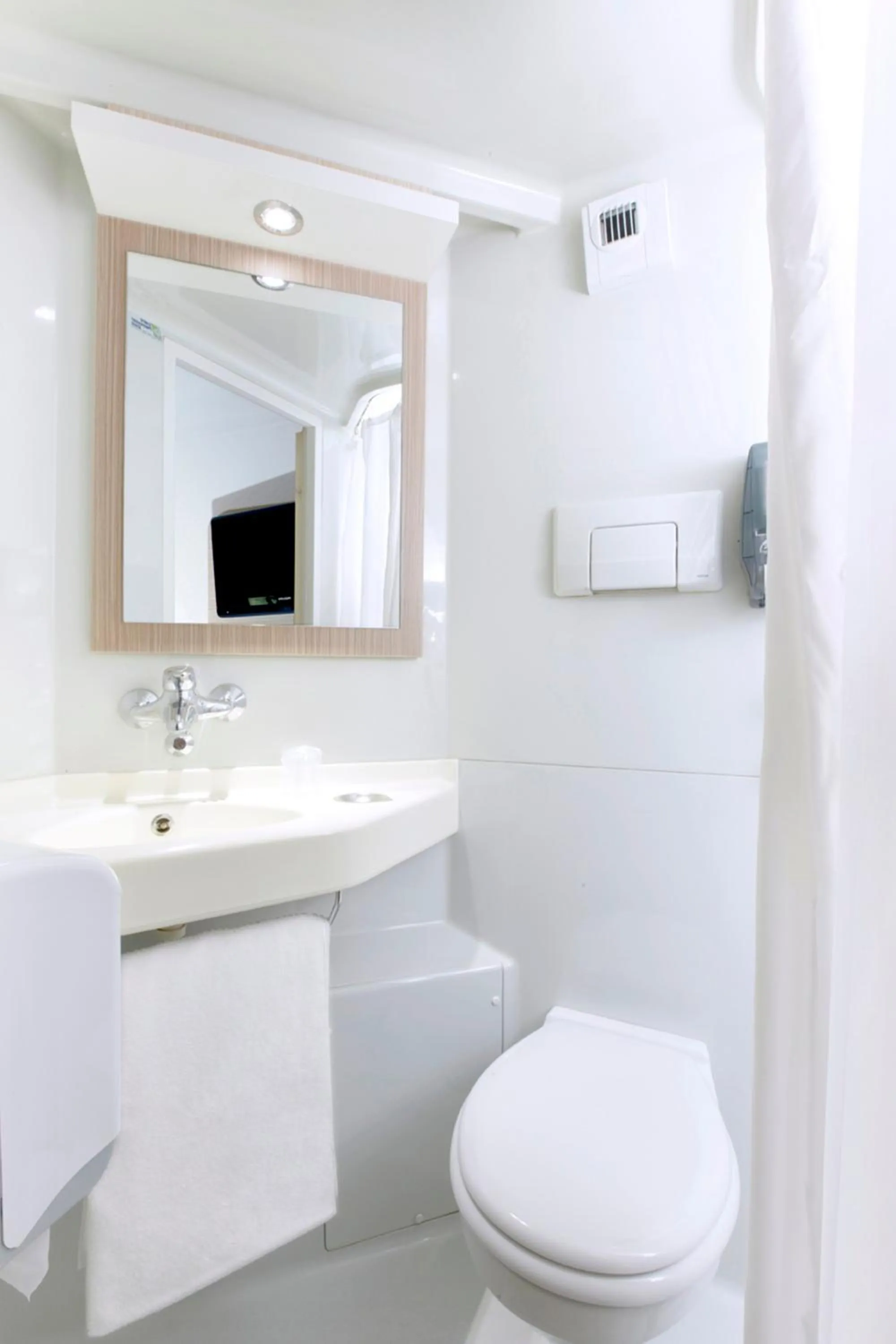 Bathroom in Premiere Classe Bordeaux Sud - Pessac Becquerel