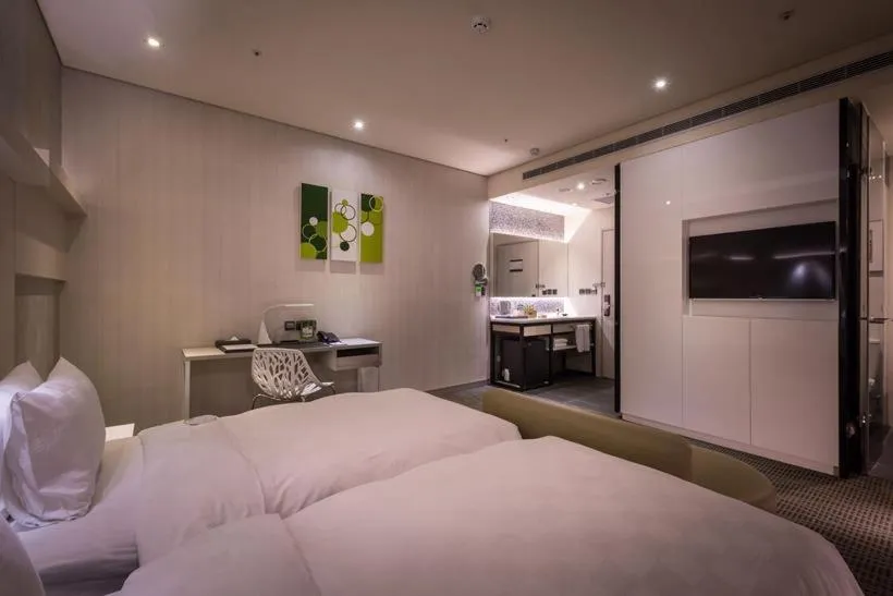 Bed in Taipei 101 SPARKLE Hotel