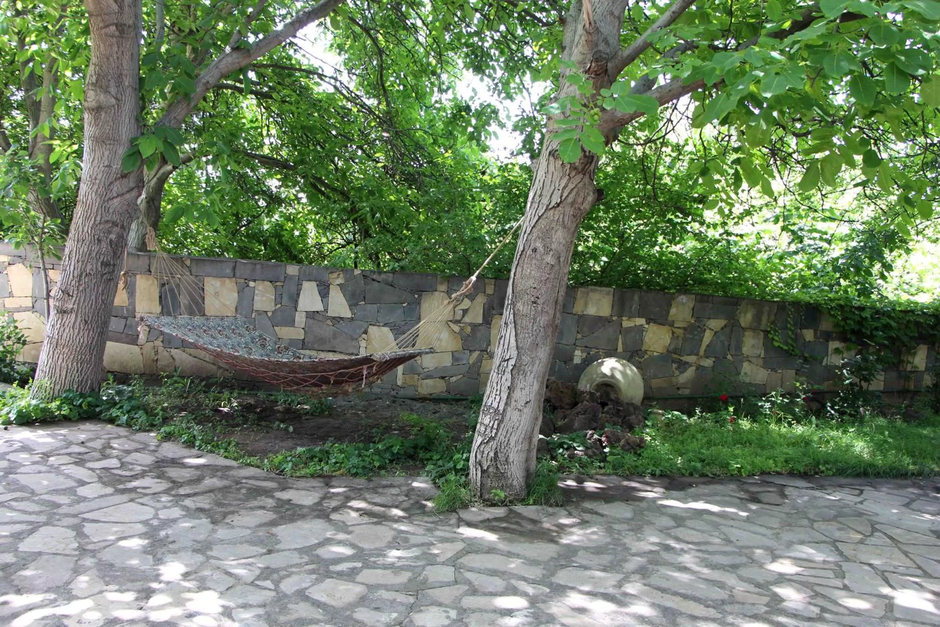 Garden, BBQ Facilities in Green Stone Boutique Hotel