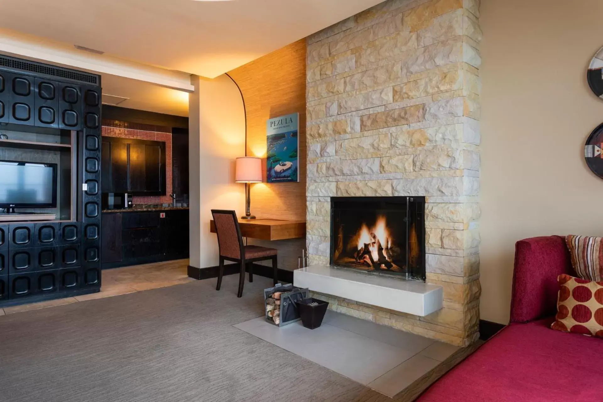 Upper Floor Suite with Garden views in Pezula Nature Retreat Upper Floor Suite with Garden views in Pezula Nature Retreat