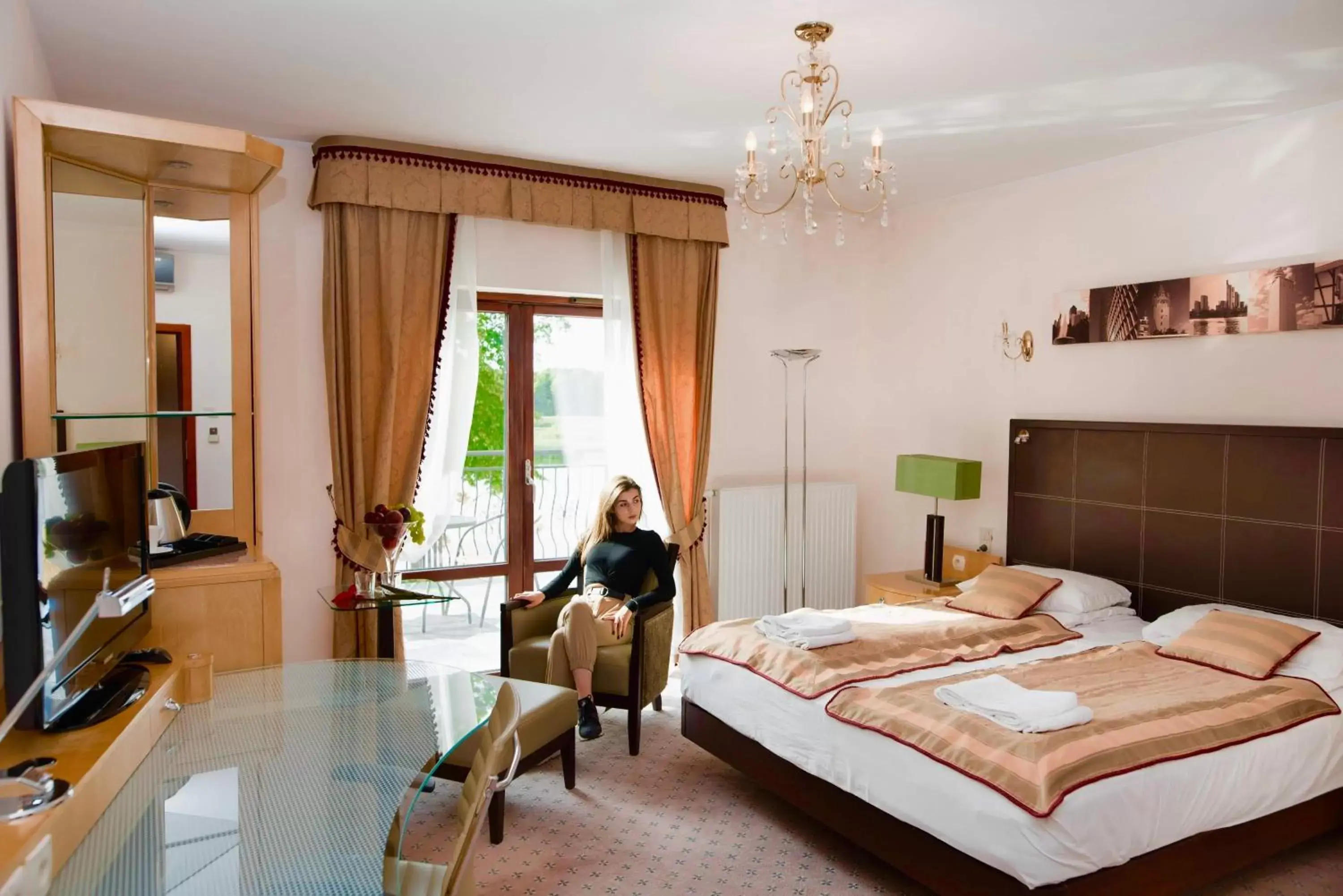 Triple Room in Pałac na wodzie Falkowski Medical & SPA & Conference Triple Room in Pałac na wodzie Falkowski Medical & SPA & Conference