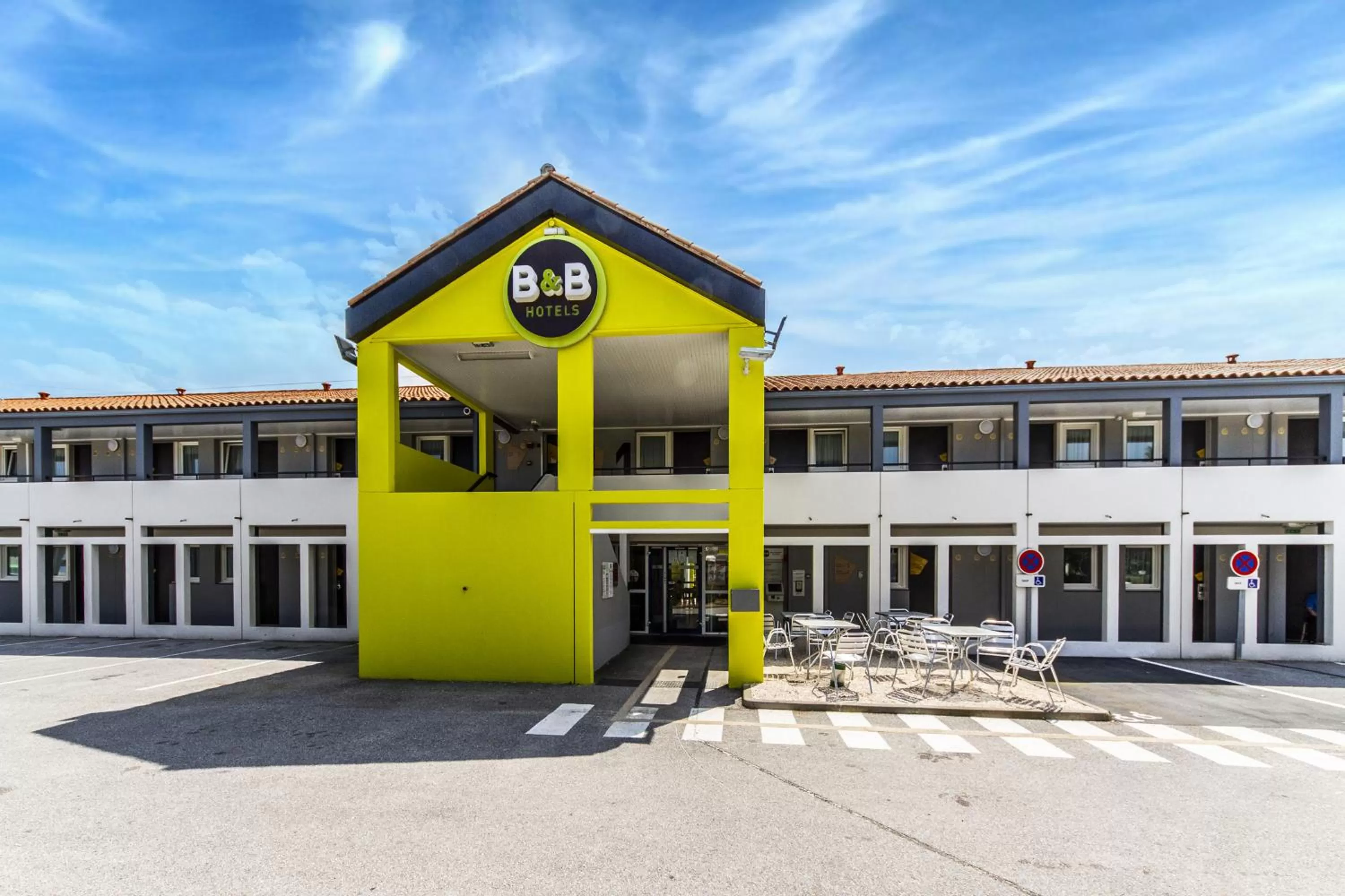 Property building in B&B HOTEL Perpignan Sud Porte d'Espagne