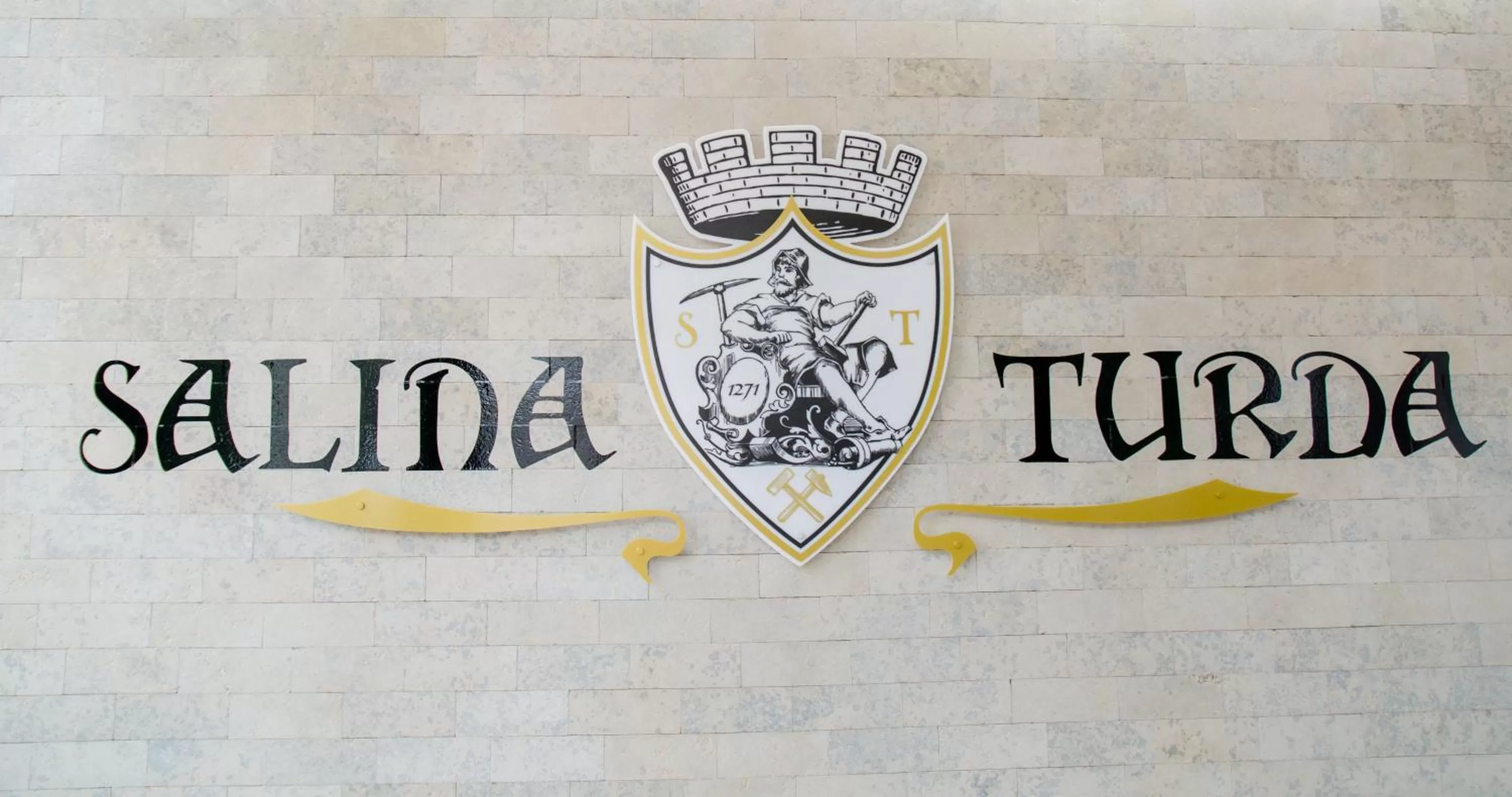 Property building, Logo/Certificate/Sign/Award in Potaissa Hotel