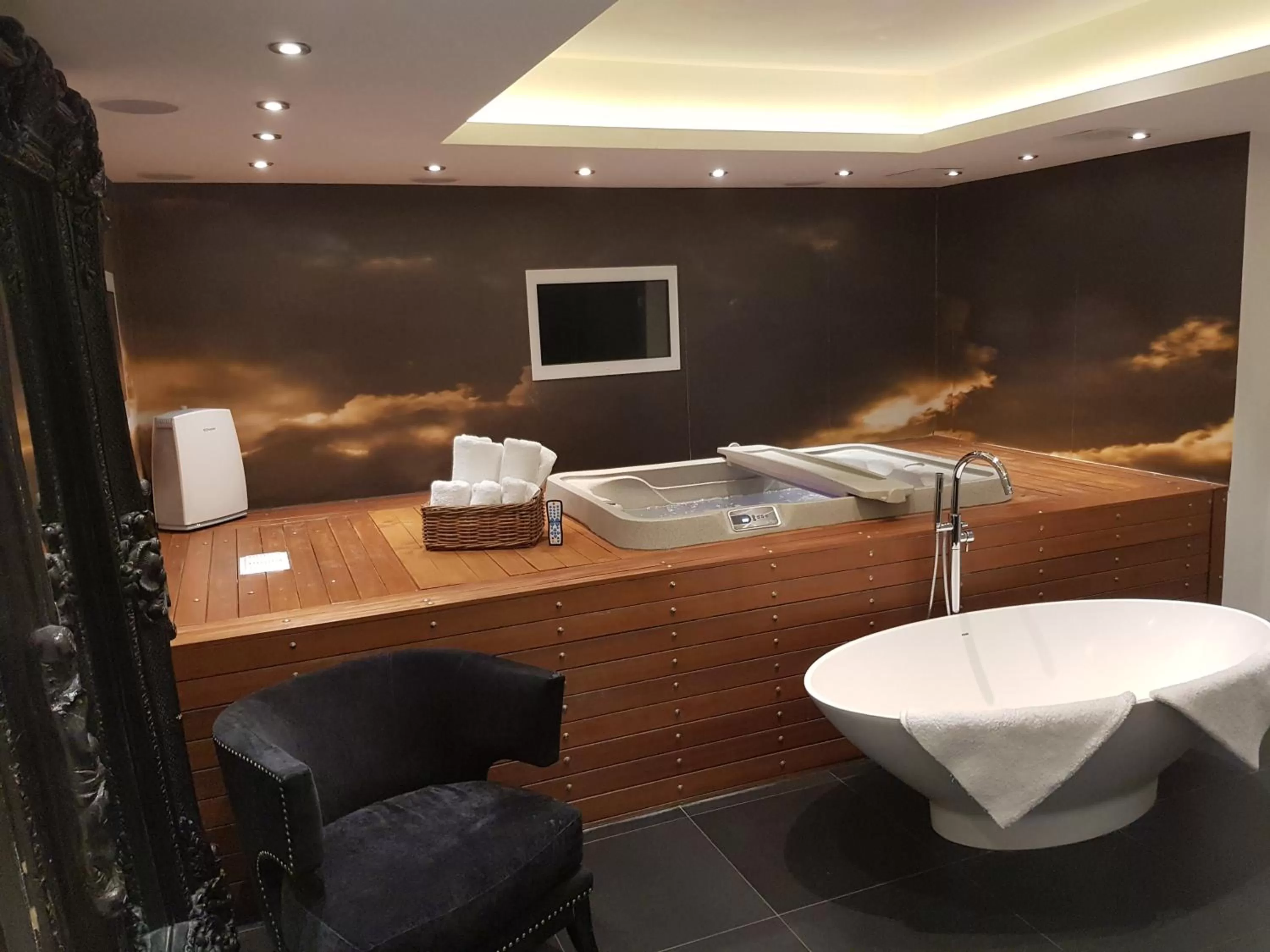 Bathroom in The Exhibitionist Hotel