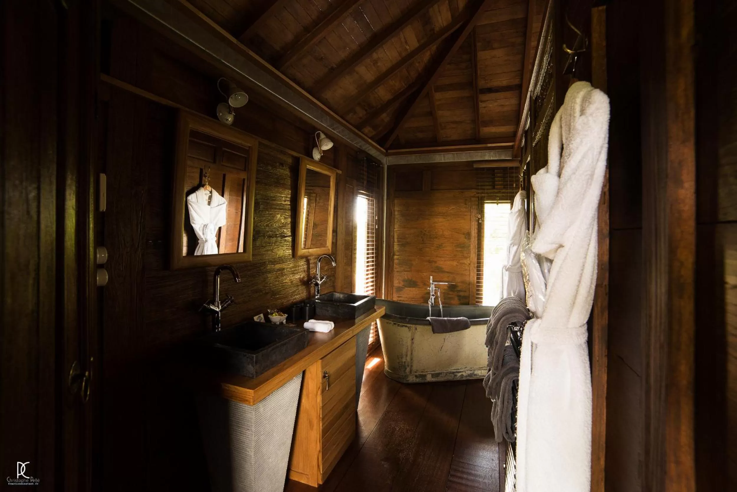 Bed in Le Mas de l'Espérance - Chambres d'hôtes de Prestige