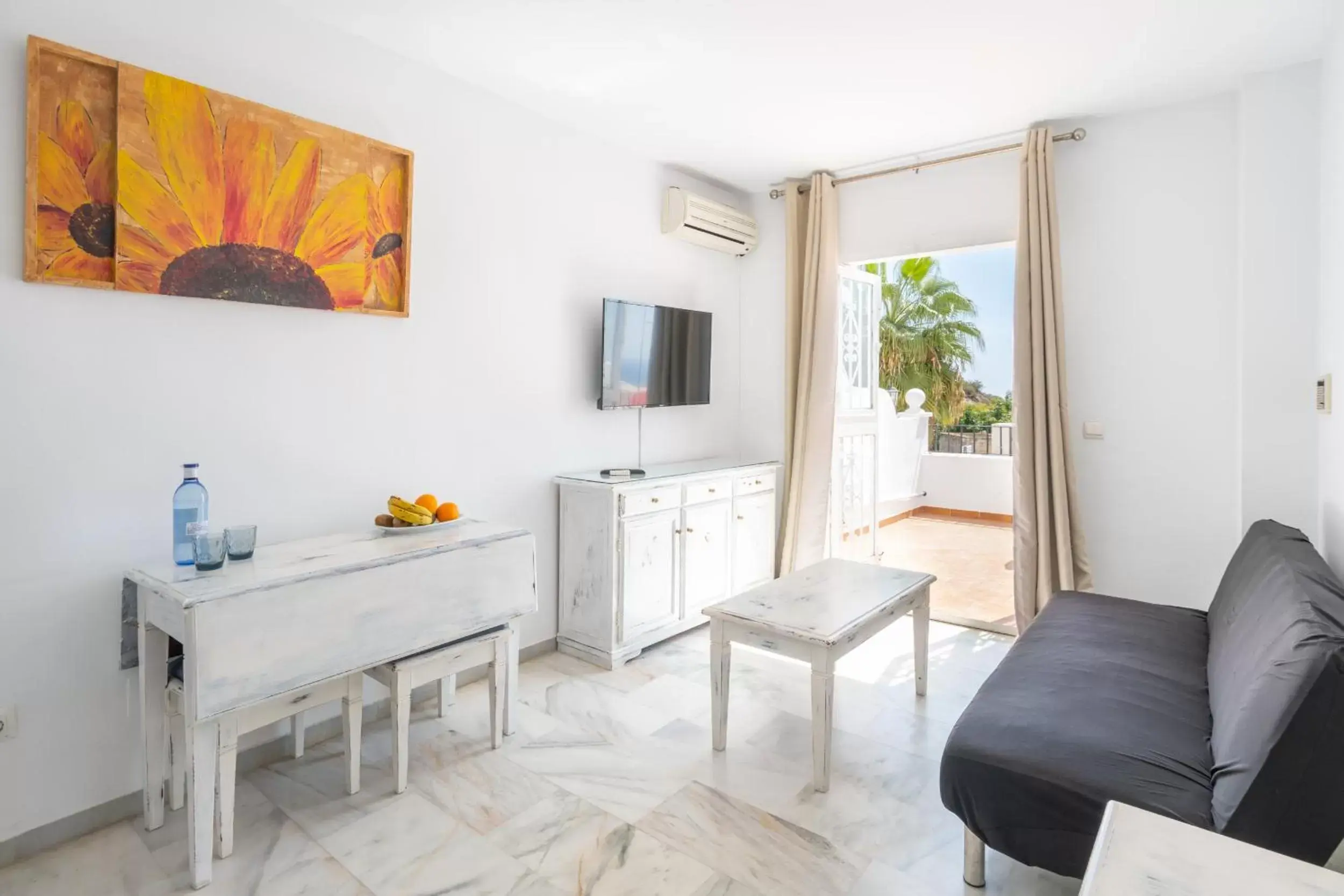 Apartment with Sea View in Apartahotel Playamaro by Dorobe Apartment with Sea View in Apartahotel Playamaro by Dorobe