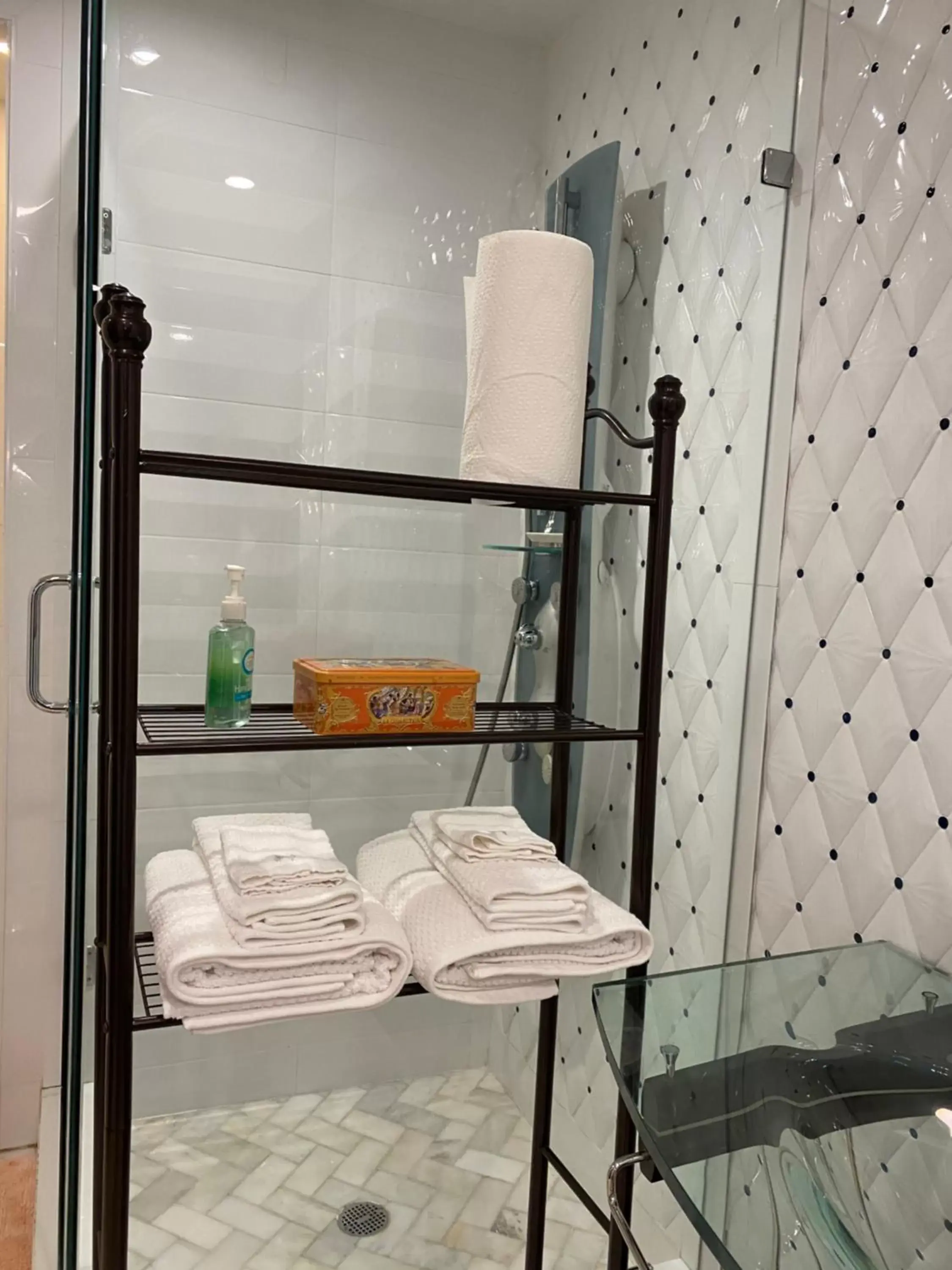 Deluxe Suite with Spa Bath in Northern Lights Mansion Deluxe Suite with Spa Bath in Northern Lights Mansion