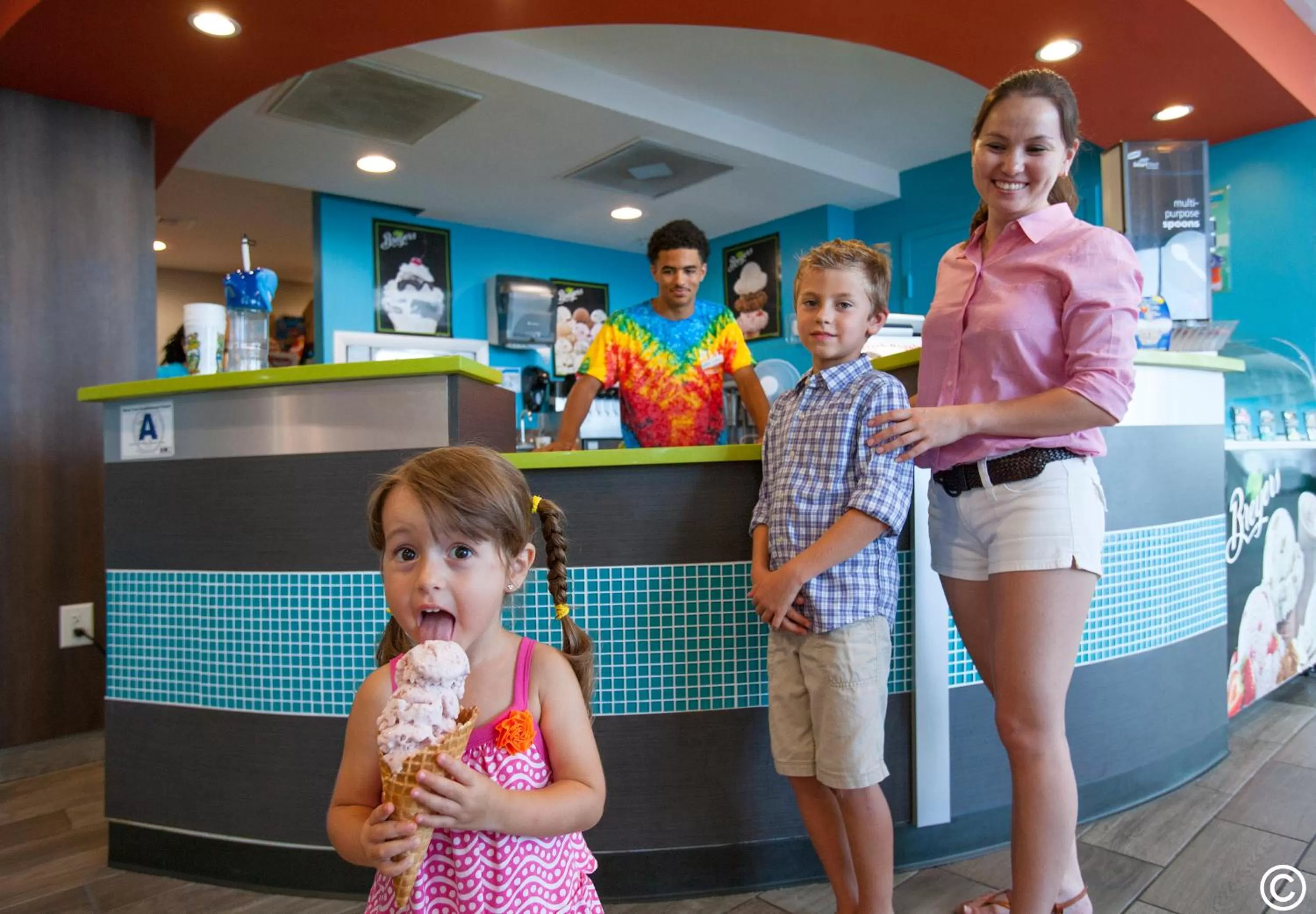 Restaurant/places to eat in Crown Reef Beach Resort and Waterpark