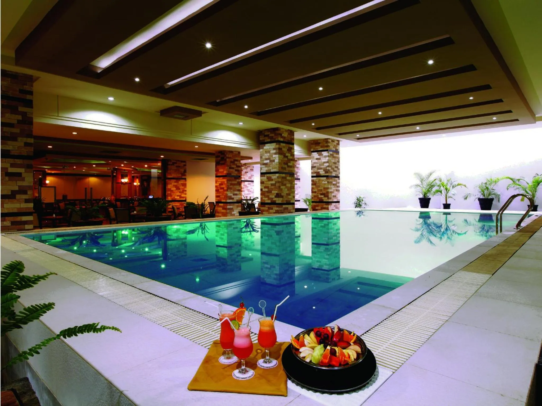 Swimming pool in Orchardz Jayakarta