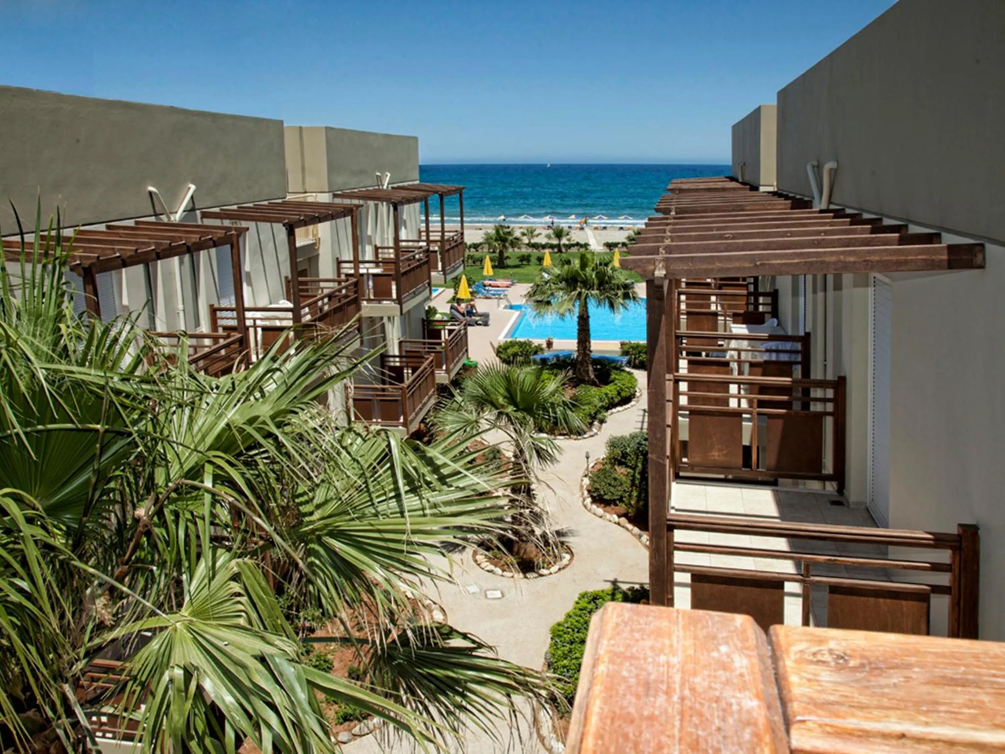 Day in Ilian Beach & Apartments