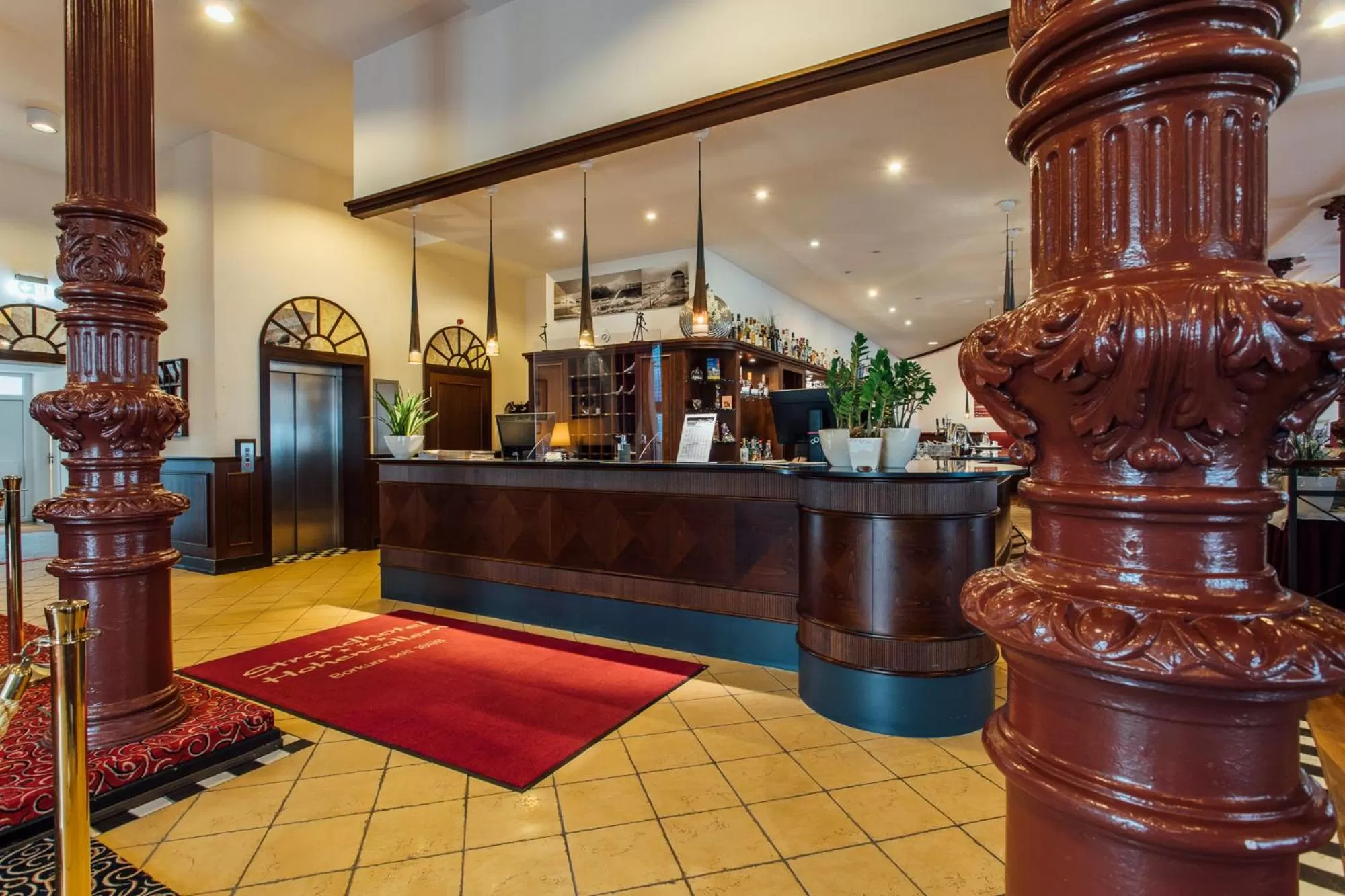 Lobby or reception in Strandhotel Hohenzollern