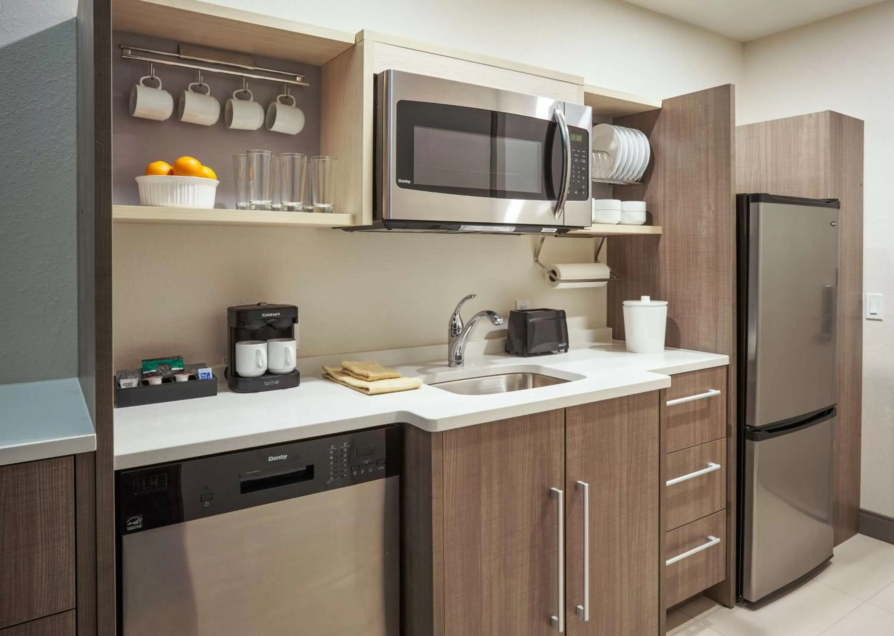 Kitchen or kitchenette in Home2 Suites By Hilton Ft. Lauderdale Downtown, Fl