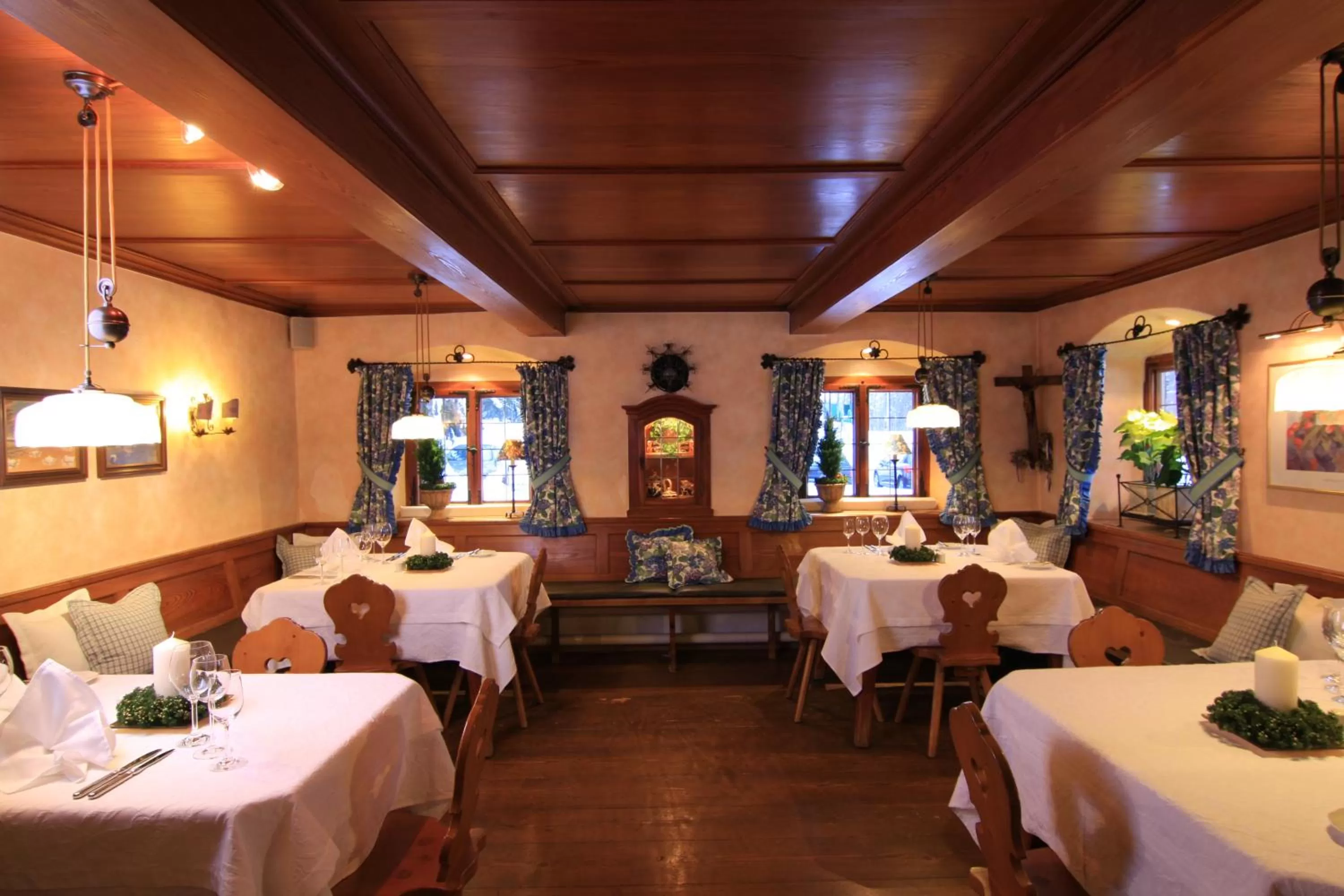 Restaurant/places to eat in Kapler Alm