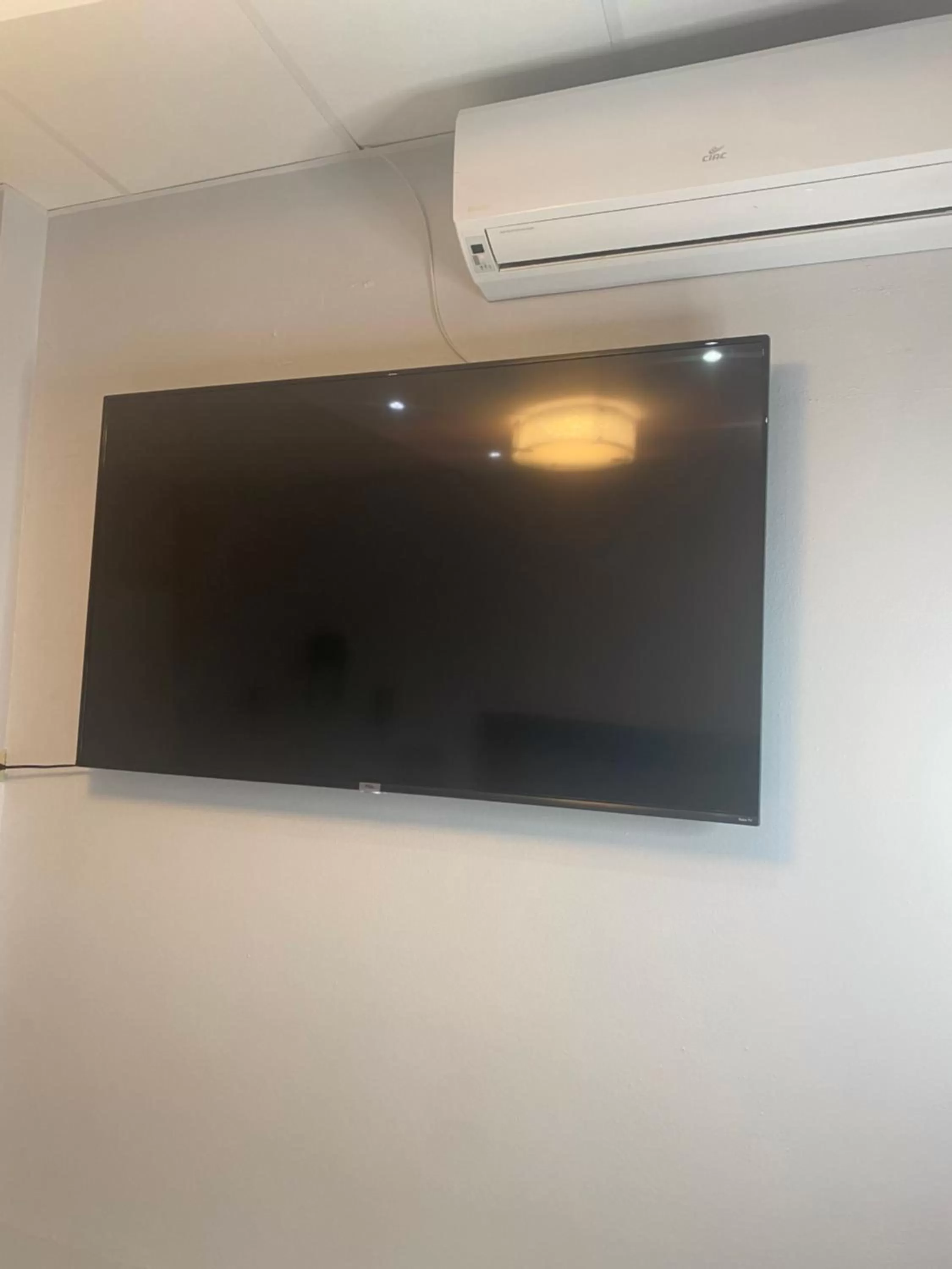 TV and multimedia, TV/Entertainment Center in Itza-Bella Suites