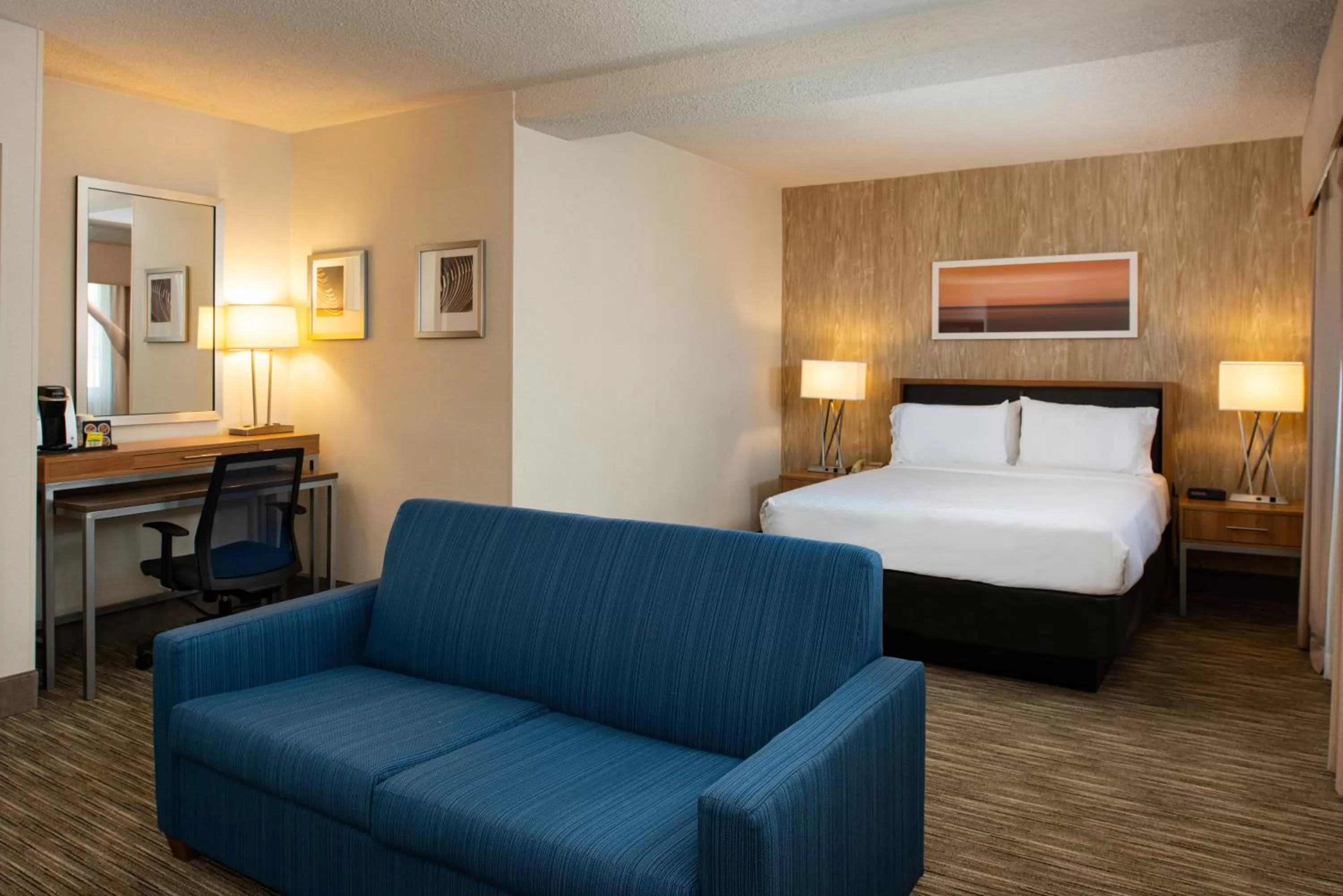Bedroom, Bed in Holiday Inn Express San Francisco Airport South by IHG