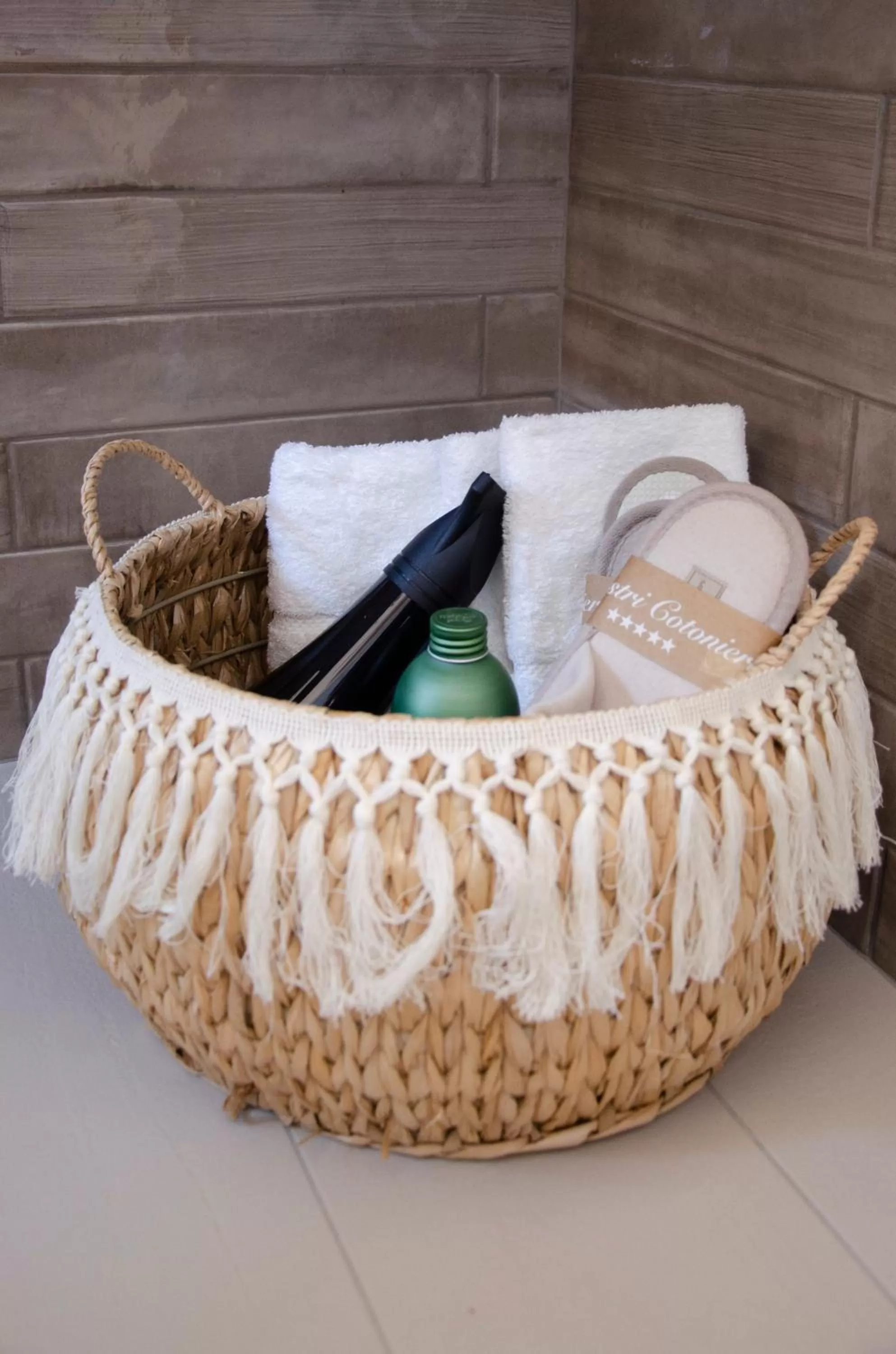 Bathroom in Donna Elena Rooms