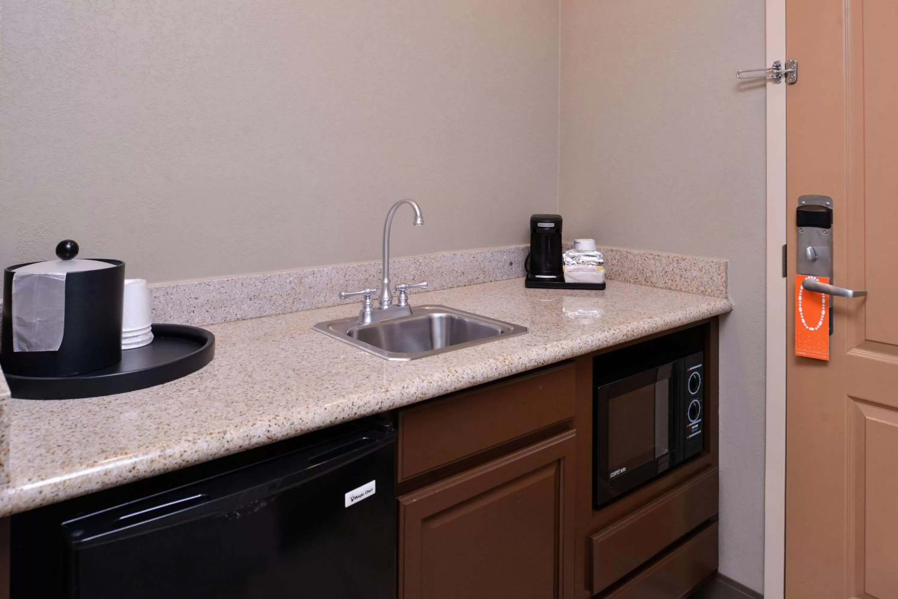 Photo of the whole room in Hampton Inn & Suites Woodland-Sacramento Area