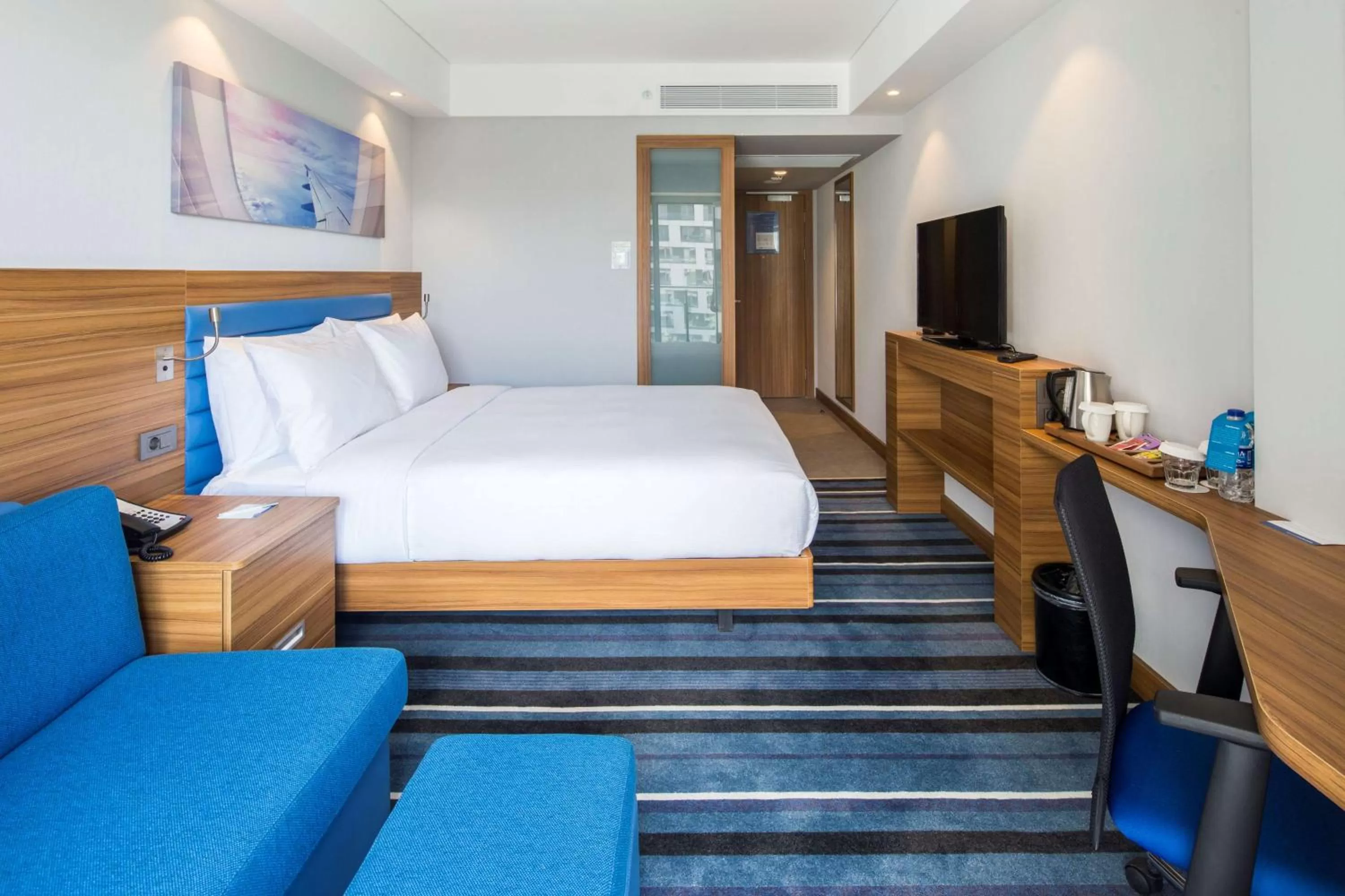 Bedroom, Bed in Hampton by Hilton Istanbul Kurtkoy