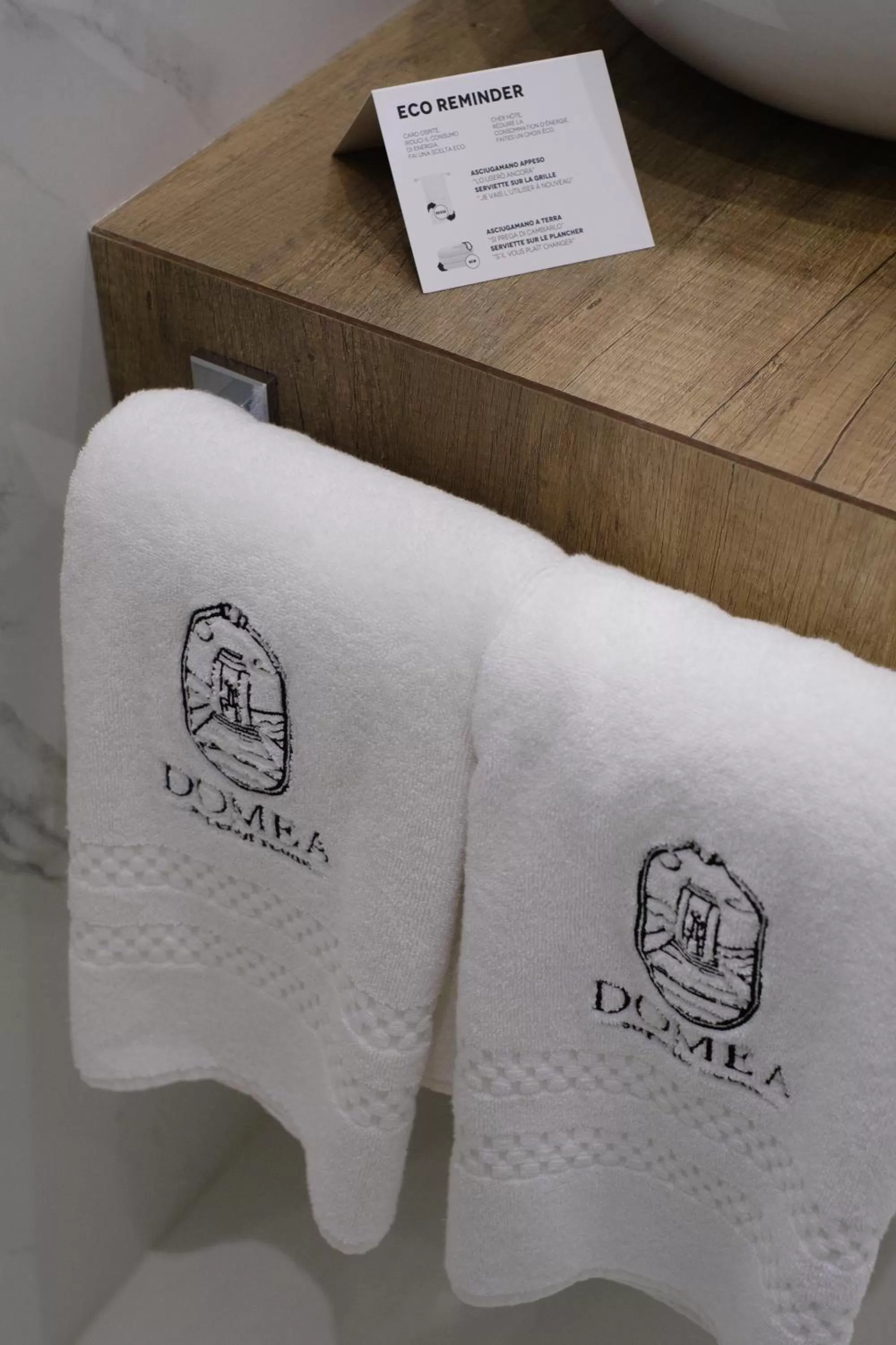 Bathroom in Domea Superior Rooms Bed and Breakfast