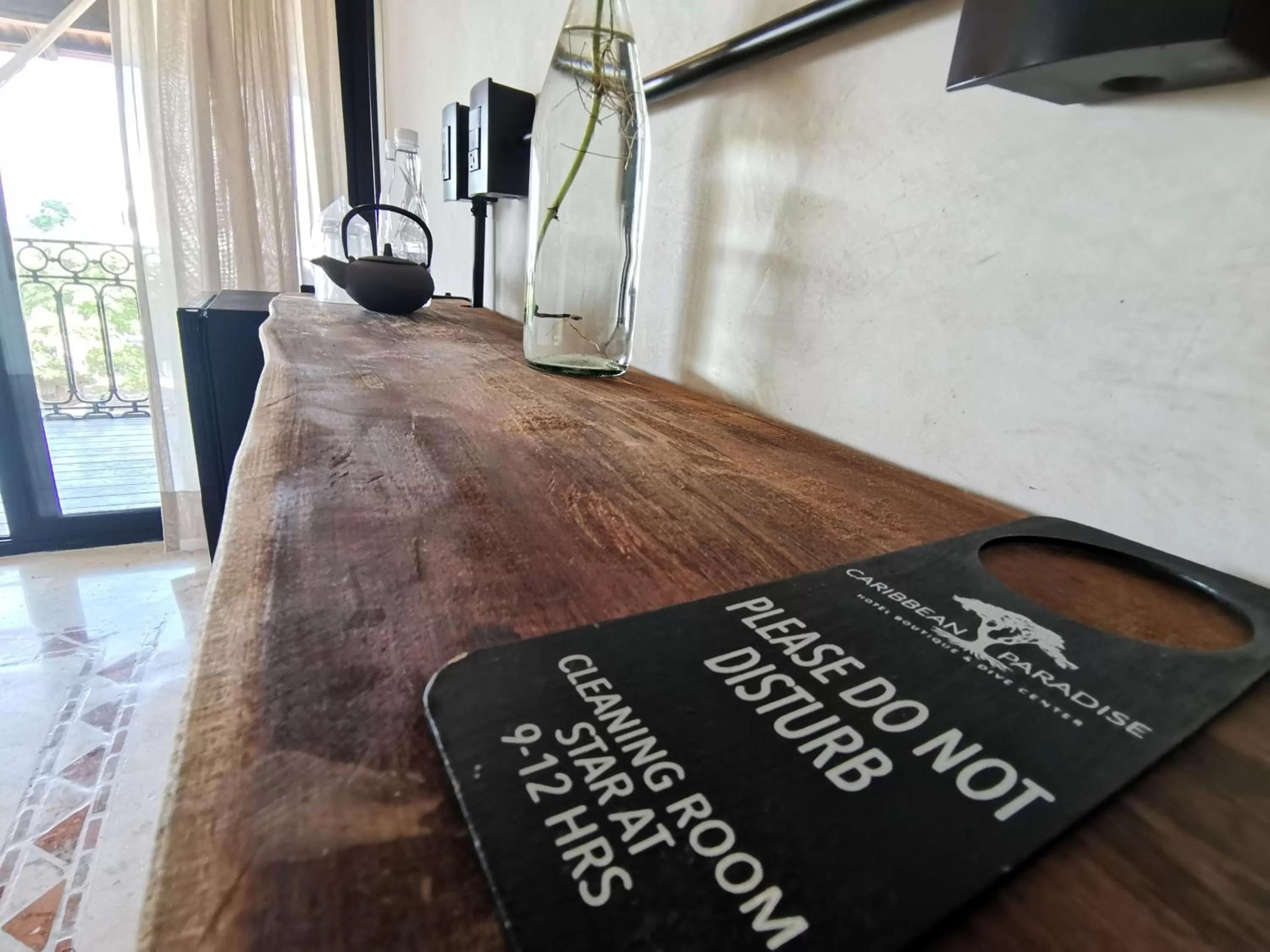 Logo/Certificate/Sign in Caribbean Paradise Hotel & Spa - 5th Avenue