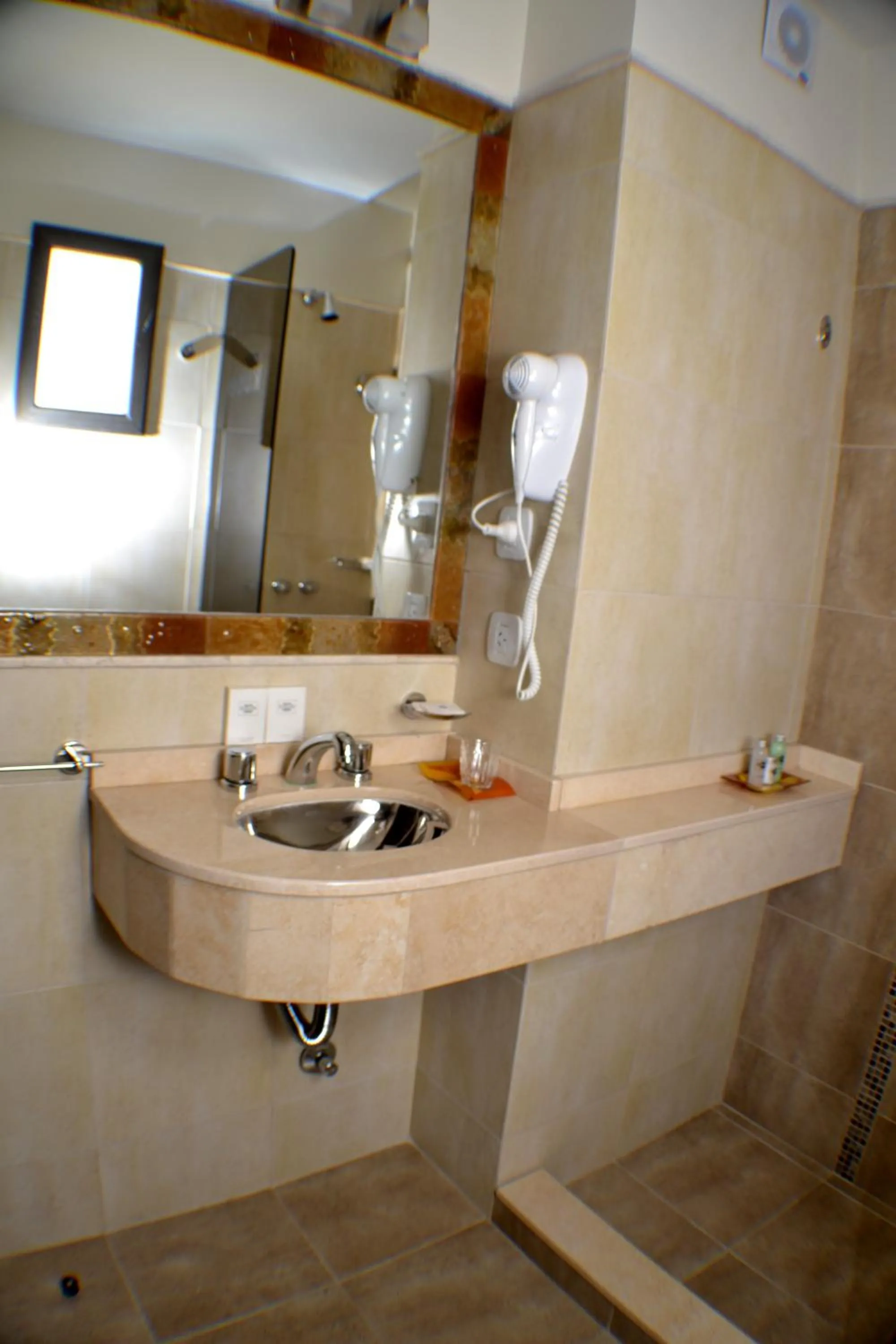 Shower in Kube Apartments Express