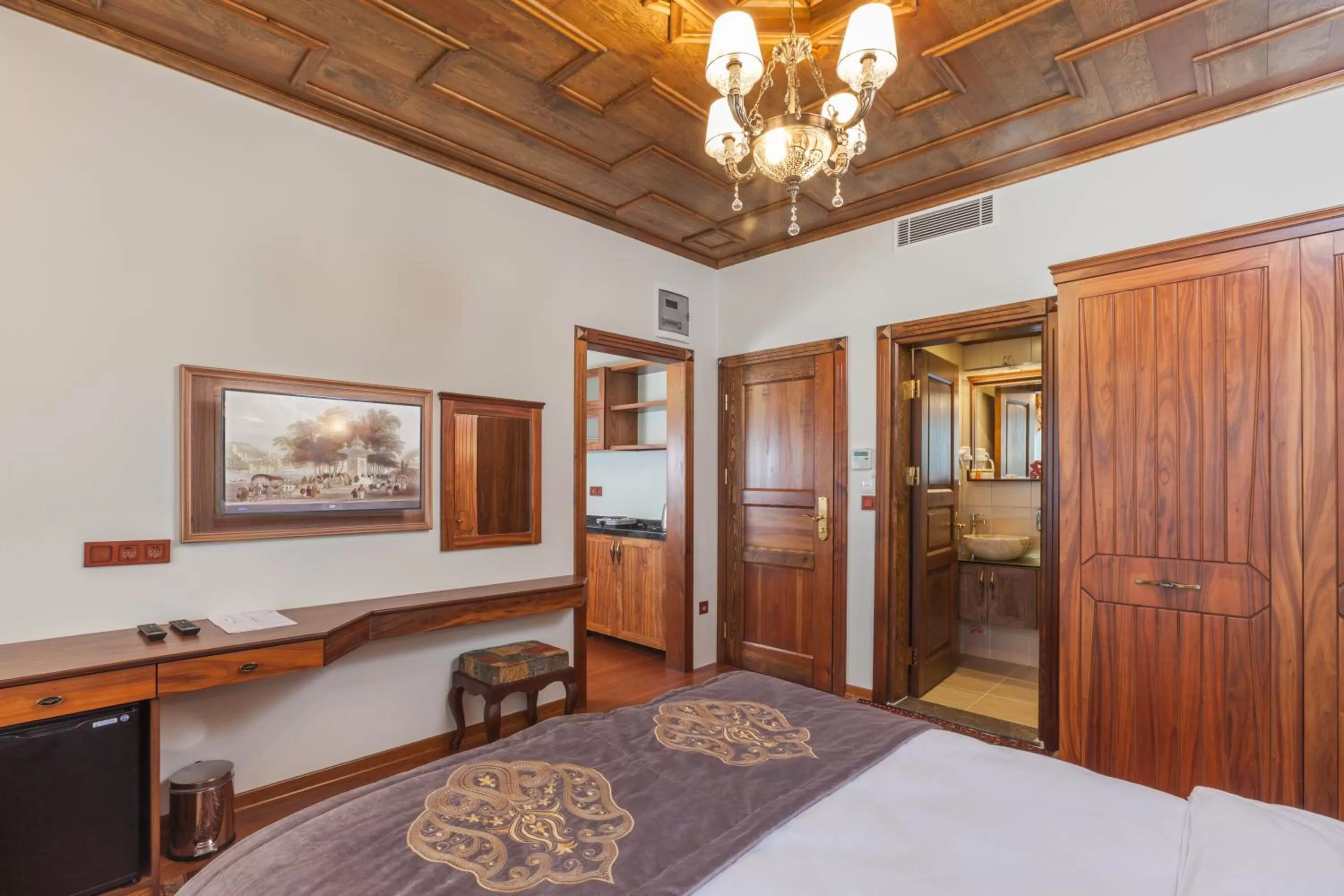 Shower, Bed in Ferman Konak Hotel-Special Category