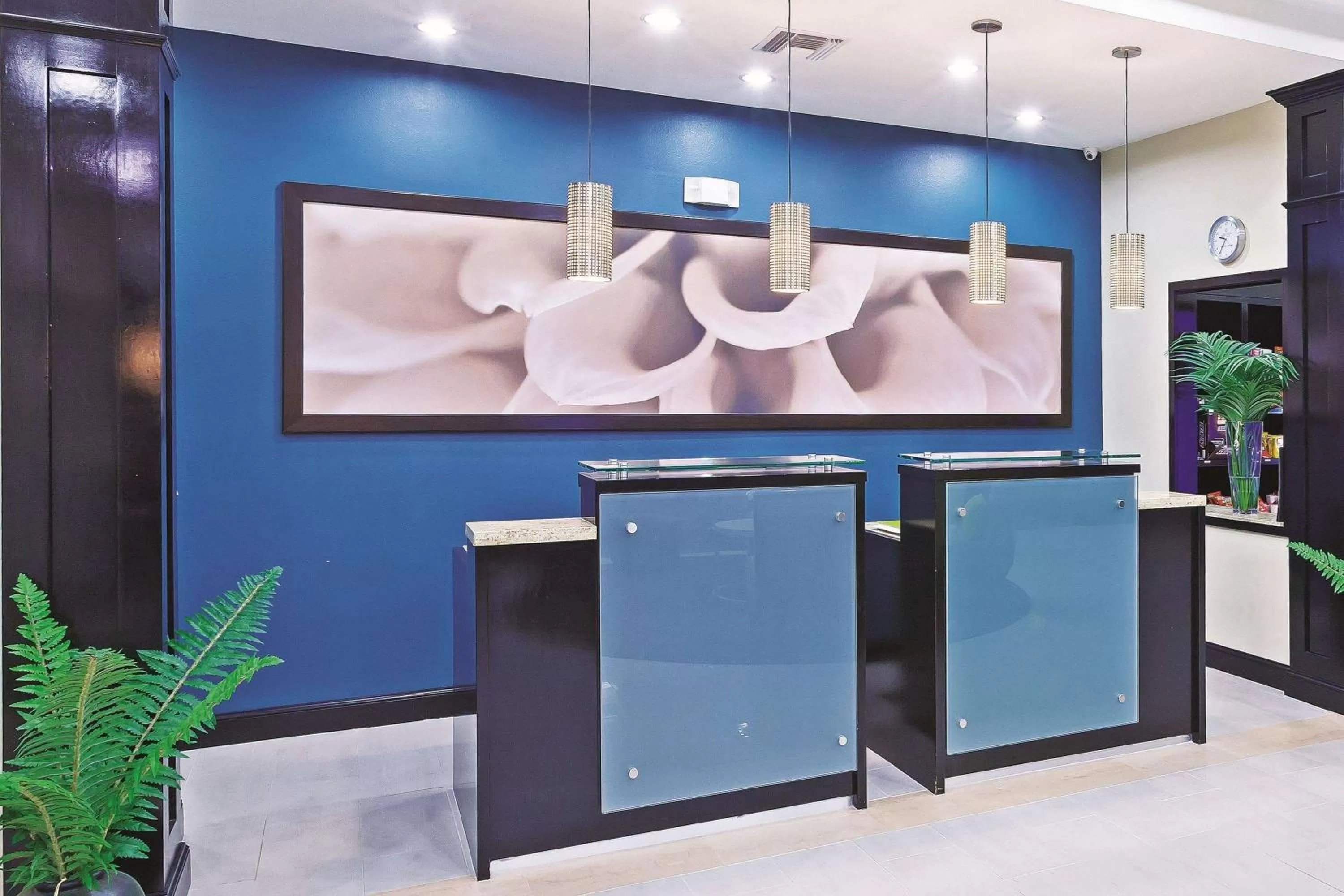 Lobby or reception in La Quinta by Wyndham Marshall