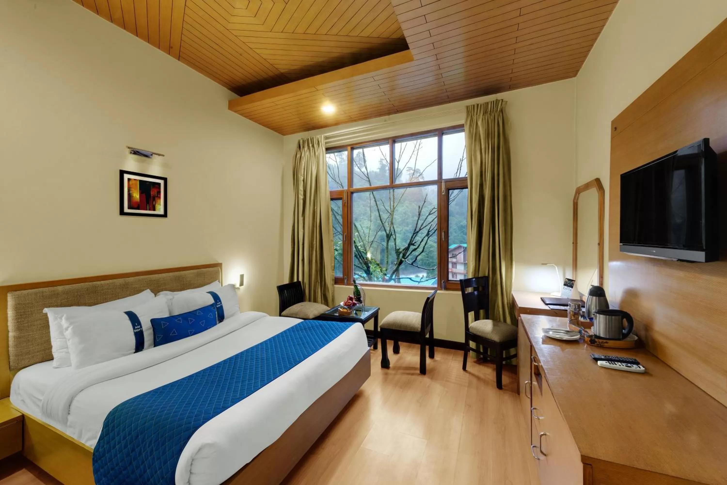 Bedroom, Bed in Bravia Hotel Manali Inn