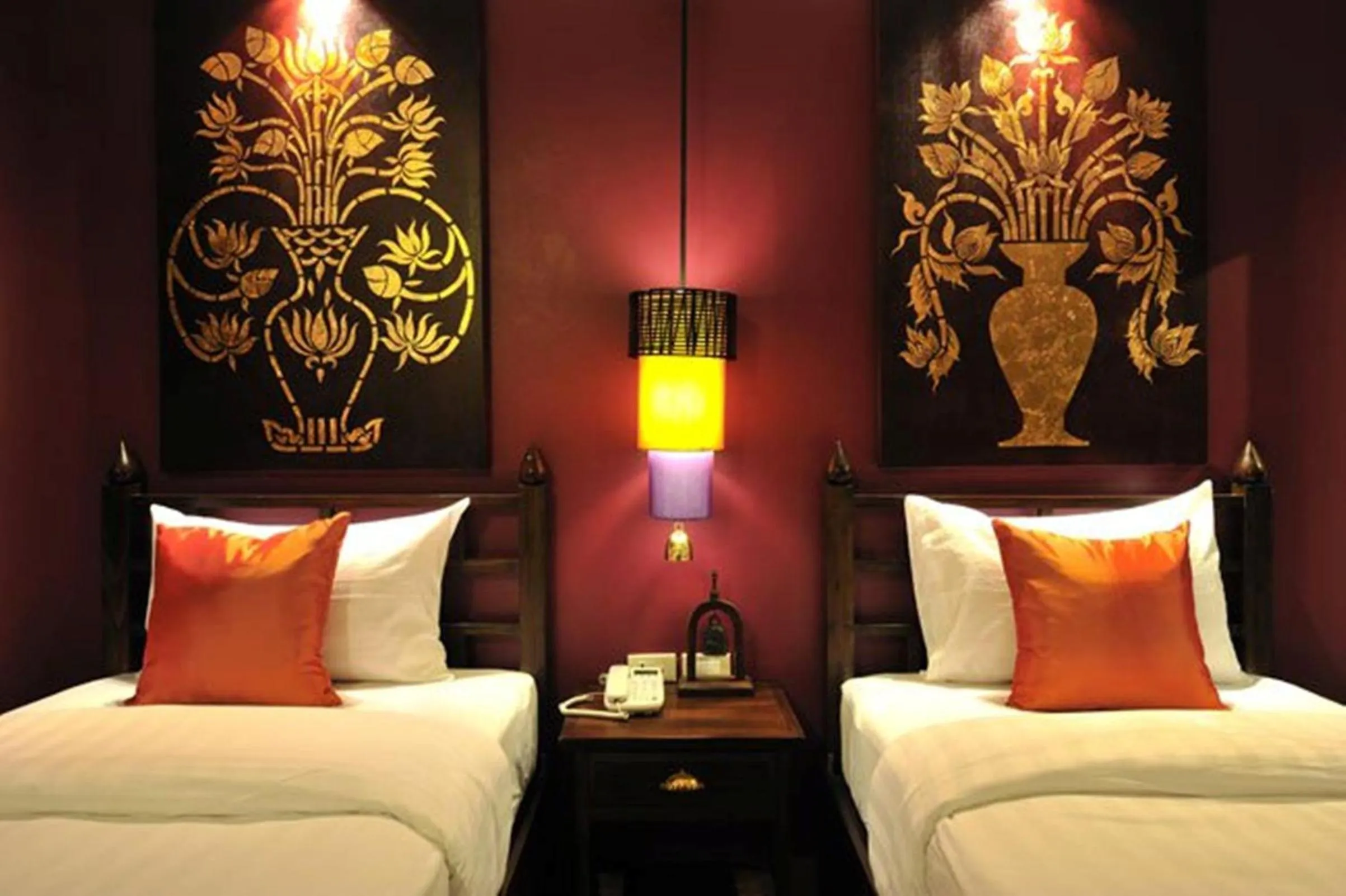 Decorative detail, Bed in Siralanna Hotel