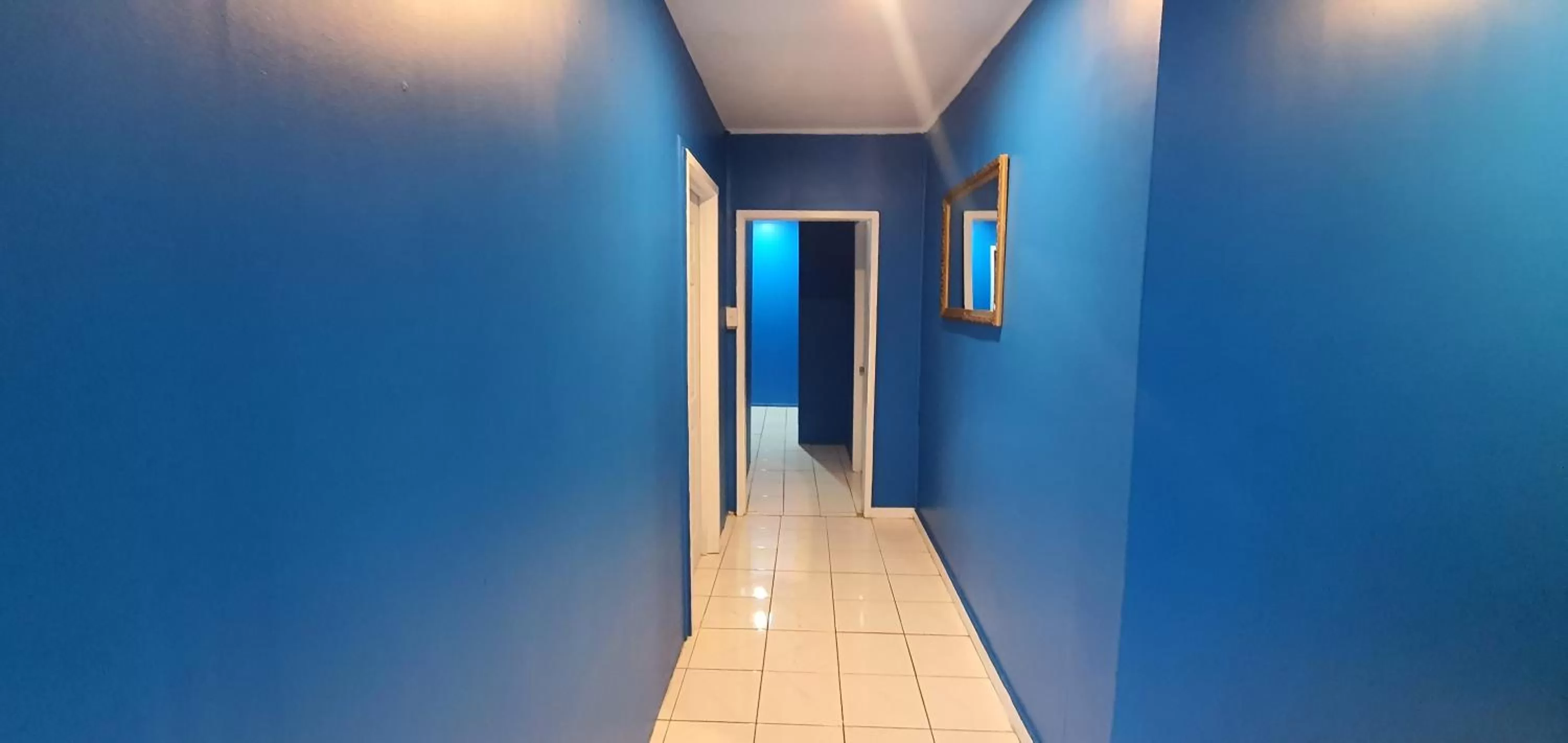 Property building in Lynn's Getaway Hotel