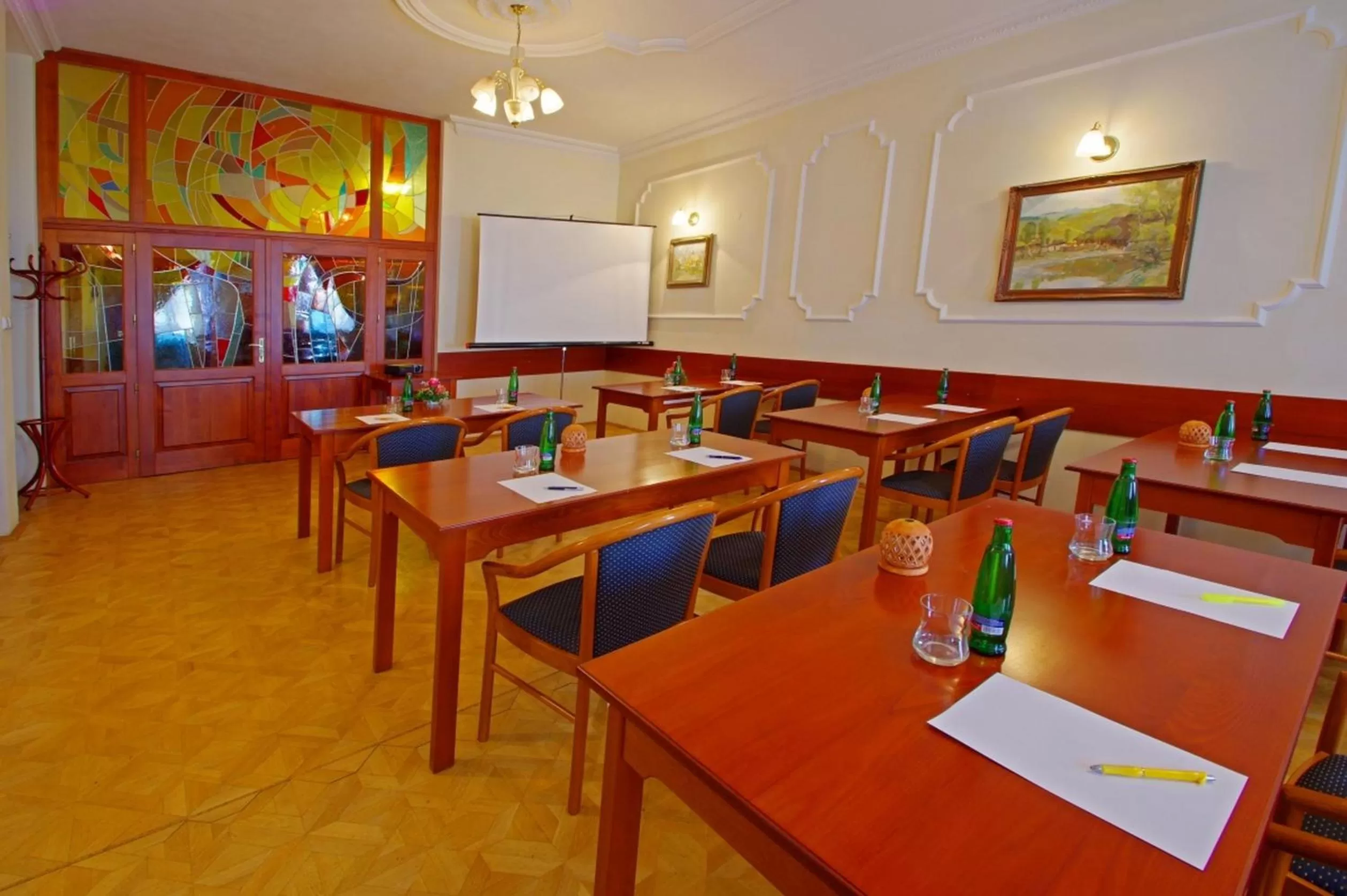 Business facilities in Hotel U Leva