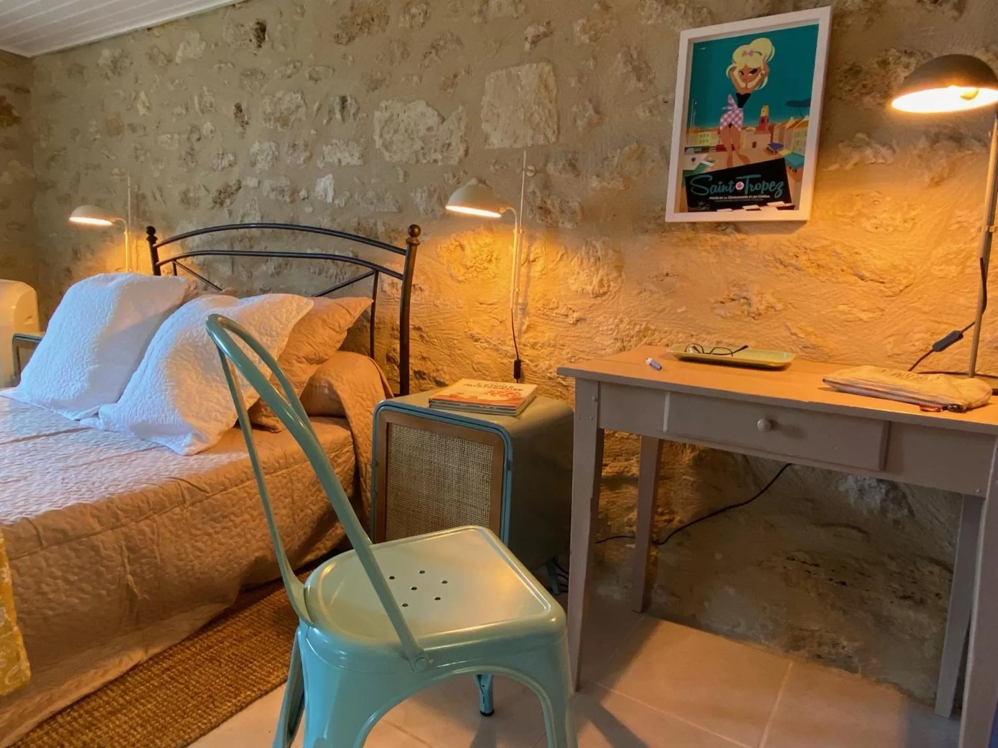 Bedroom, Bed in Le Prieuré de Saint Pierre