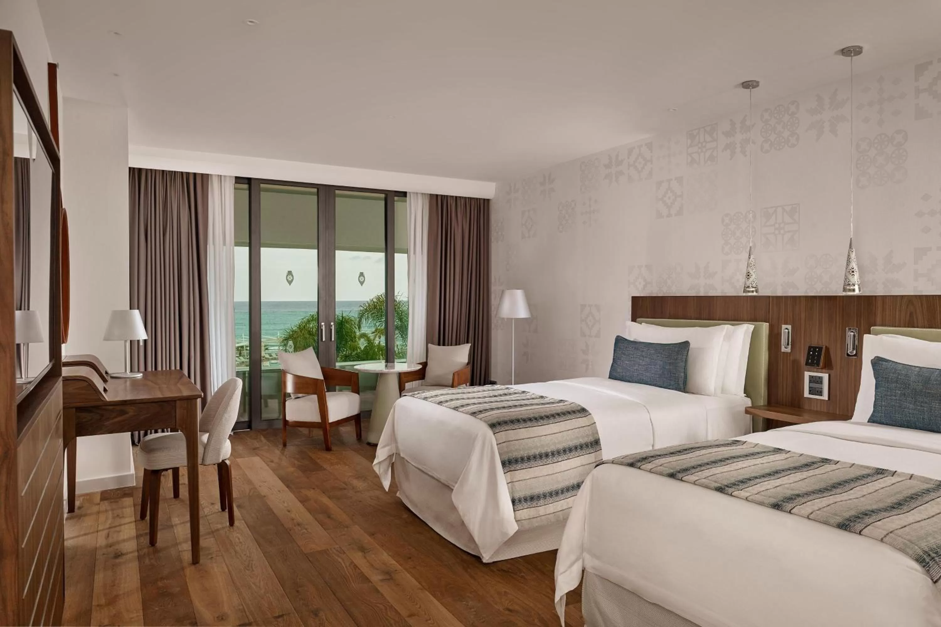 Photo of the whole room, Bed in Parklane, a Luxury Collection Resort & Spa, Limassol