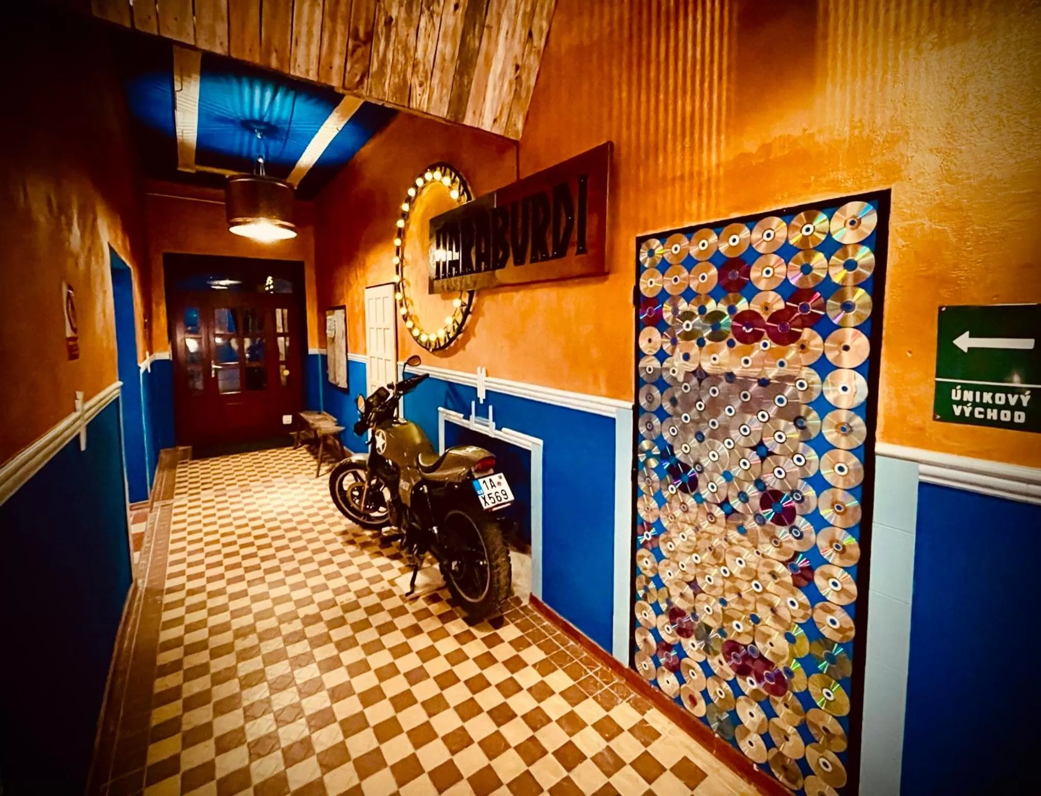 HARABURDI® Recyclart Hotel