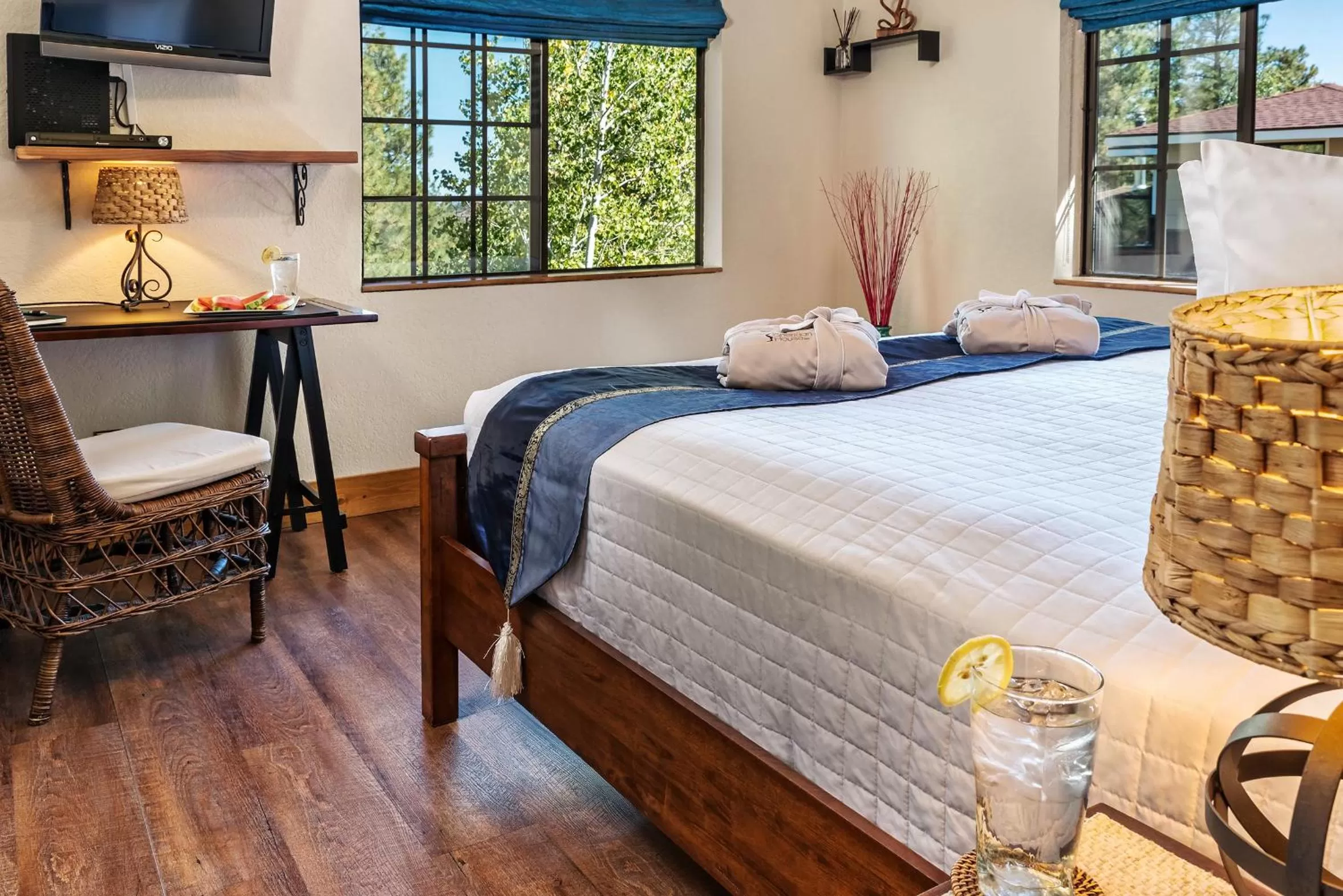 Bedroom, Bed in Sheridan House Inn- Adult Only Accommodation