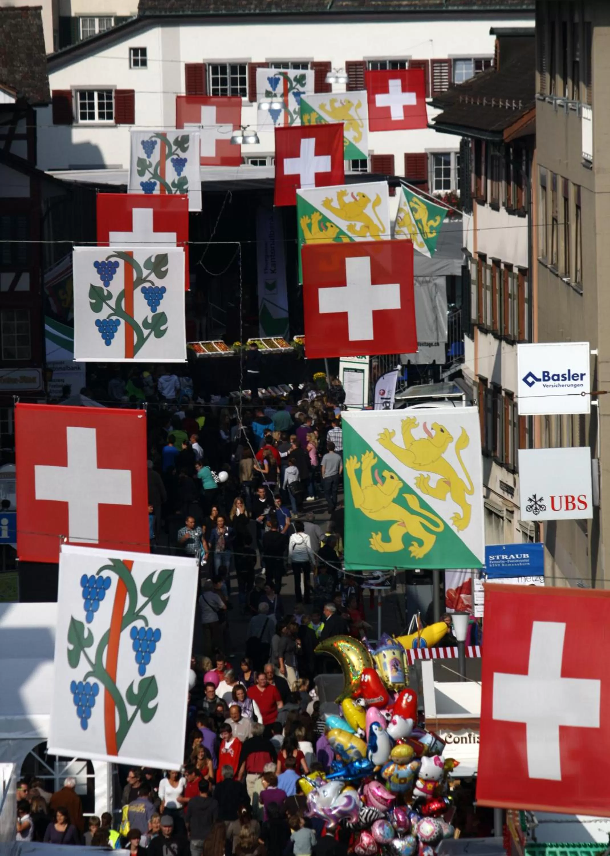 Neighbourhood, Supermarket/Shops in Gasthof Eisenbahn