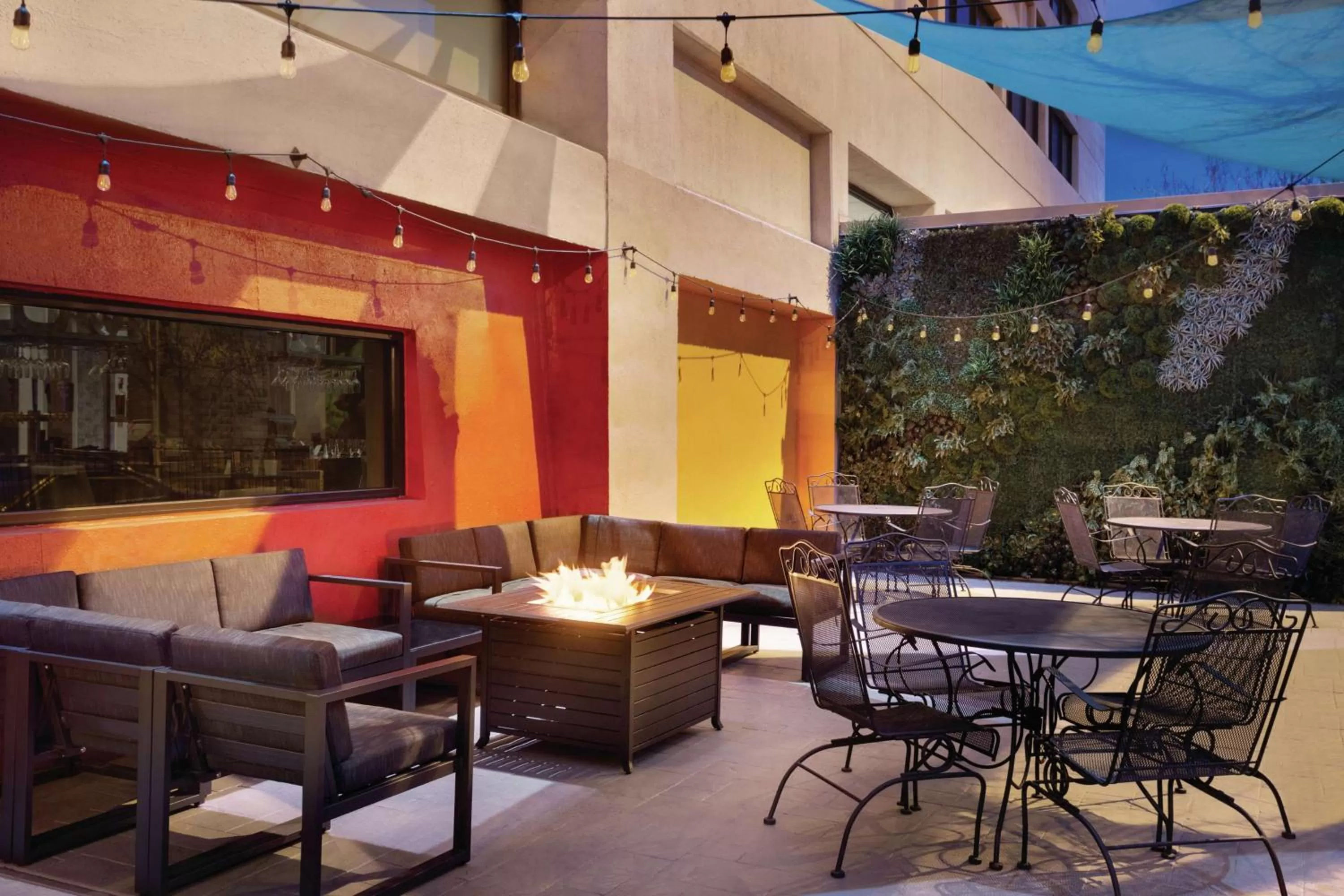 Patio in DoubleTree by Hilton Hotel Albuquerque