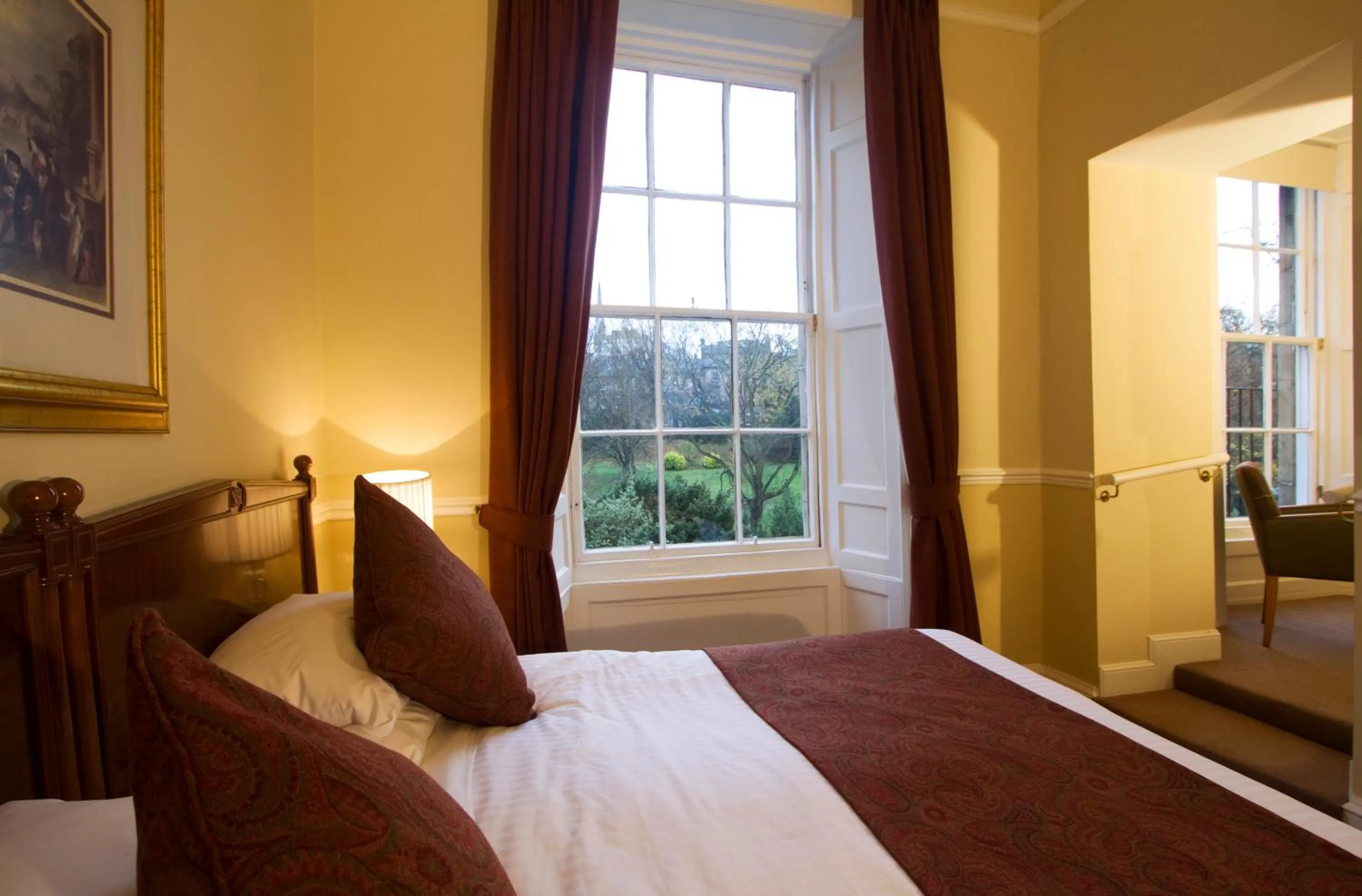 Bedroom, Bed in Royal Scots Club