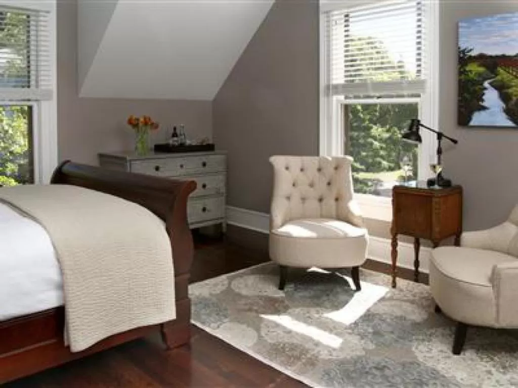 King Room in Inn on Randolph